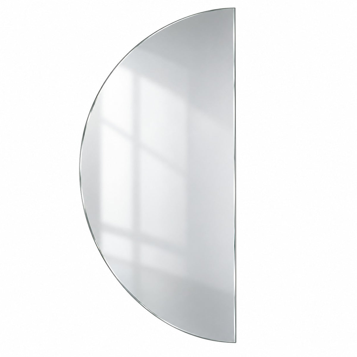 Rahmenloser Wandspiegel Halbmond 30 × 60 cm vor weißem Hintergrund
