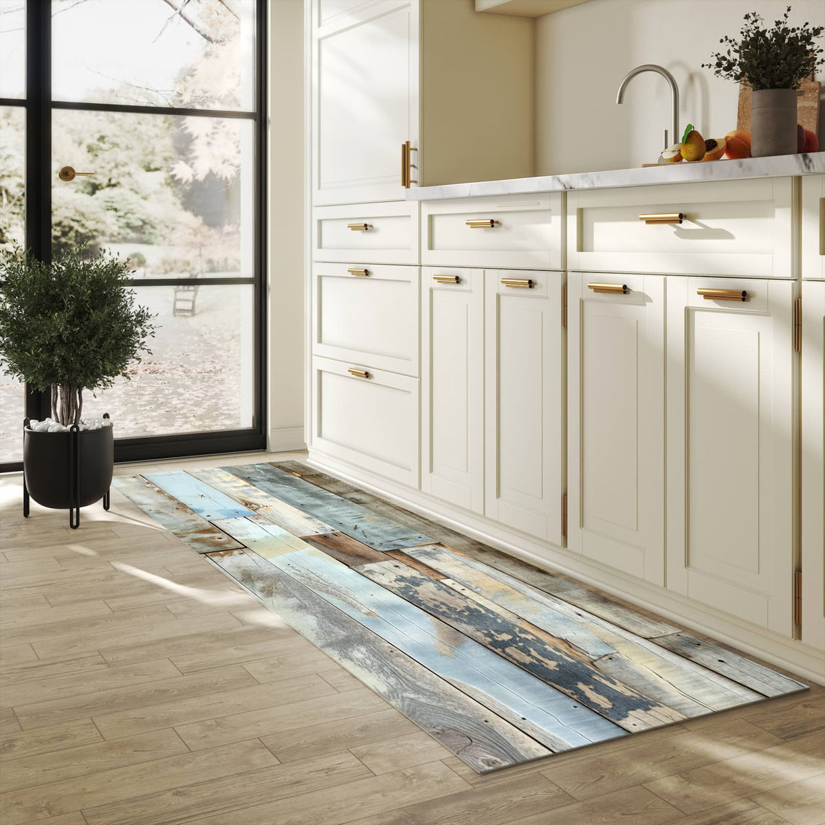 Hygienischer rutschfester Küchenteppich mit Motiv Alte Holzplanken in heller Küche