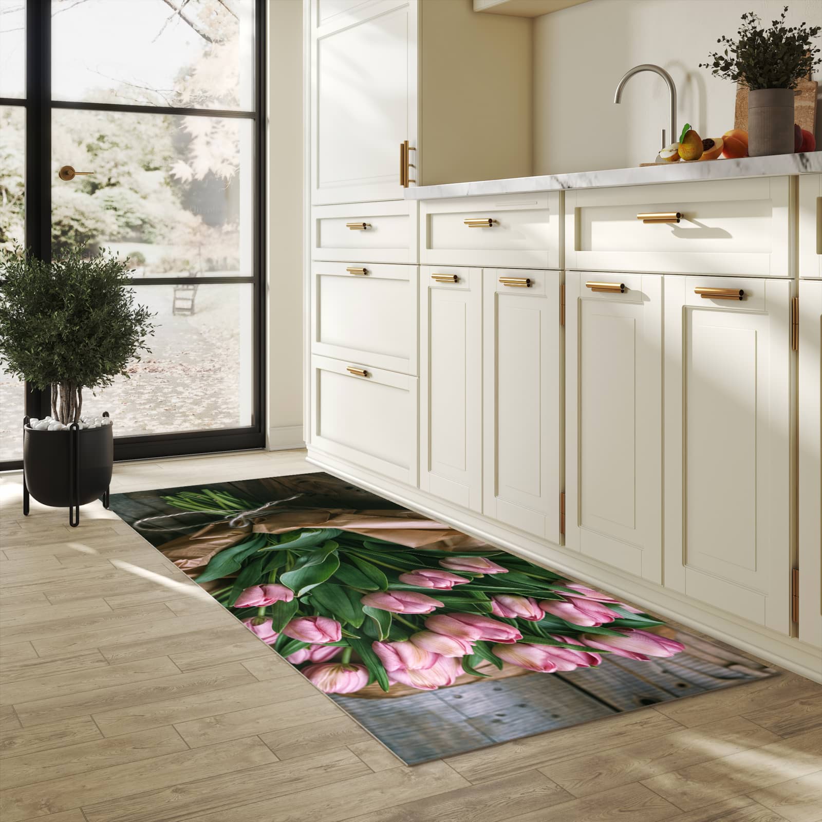 Pflegeleichter waschbarer Küchenläufer mit Motiv Rosa Tulpenstrauss in heller Küche