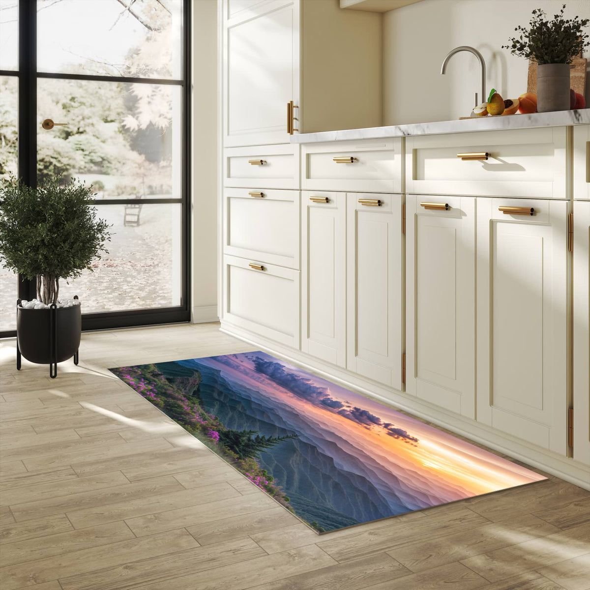 Geräuschdämpfender waschbarer Küchenläufer mit Motiv Berglandschaft Blumen in heller Küche