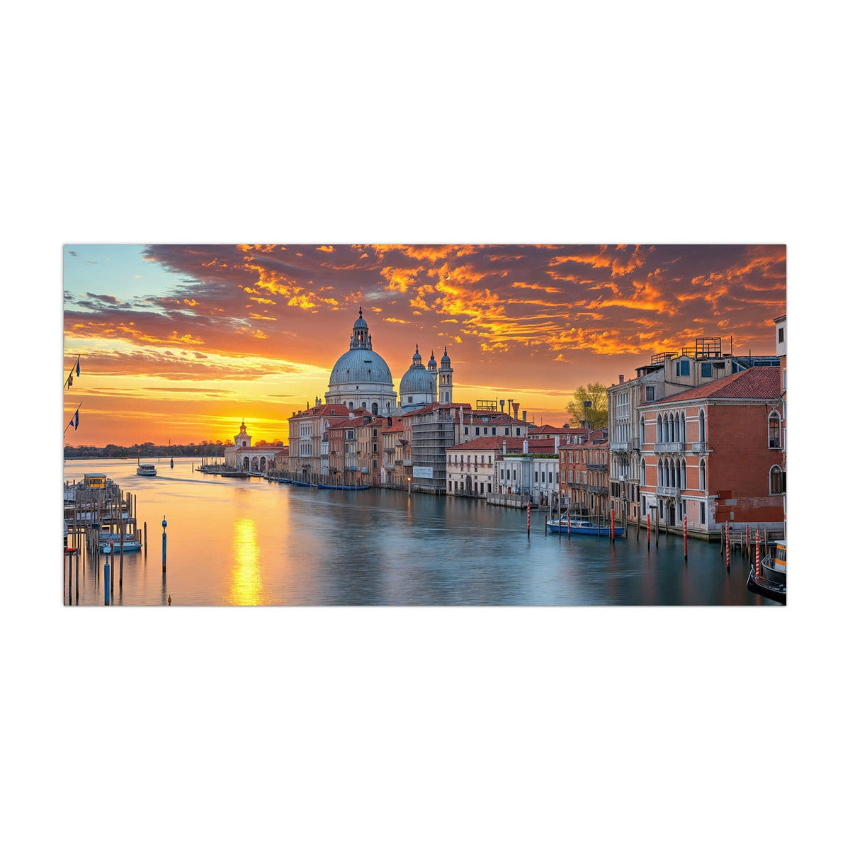 Küchenrückwand aus Glas Venedig im Abendrot im Hochformat, Motiv bildfüllend von vorn