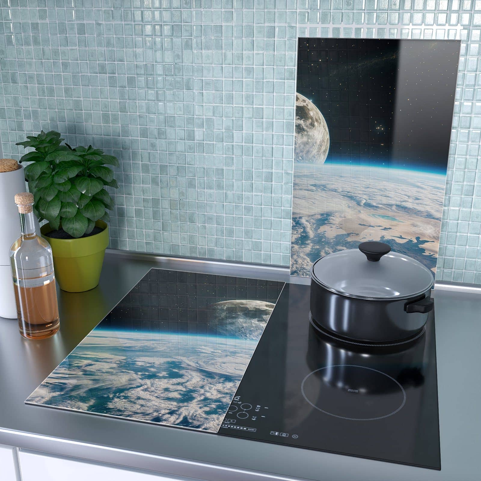 2-teilige Abdeckplatten mit Mondüberblick-Motiv als Spritzschutz hinter dem Kochfeld