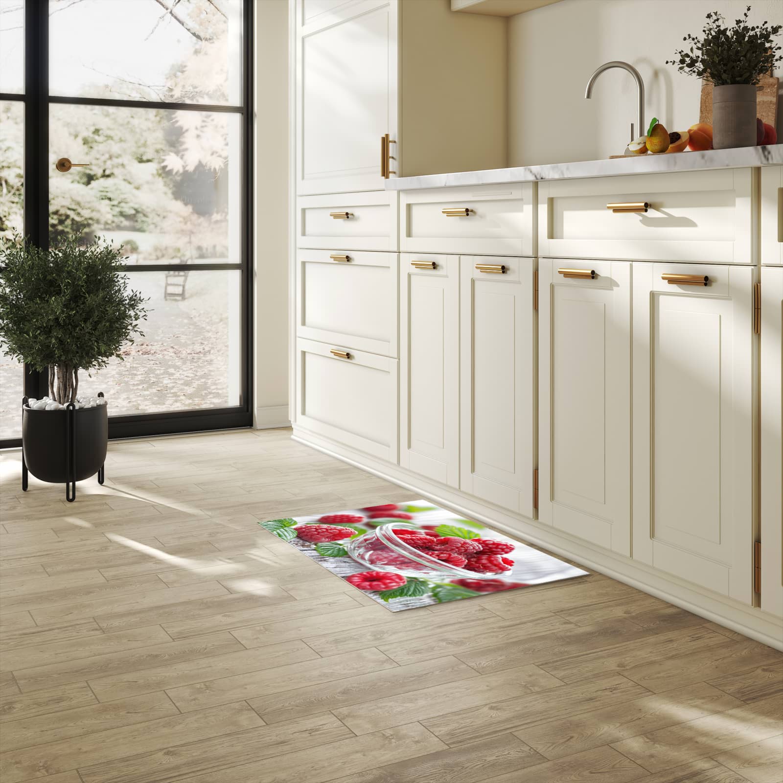 Pflegeleichter Läufer mit Motiv Frische Himbeeren in heller Küche für einfache Reinigung