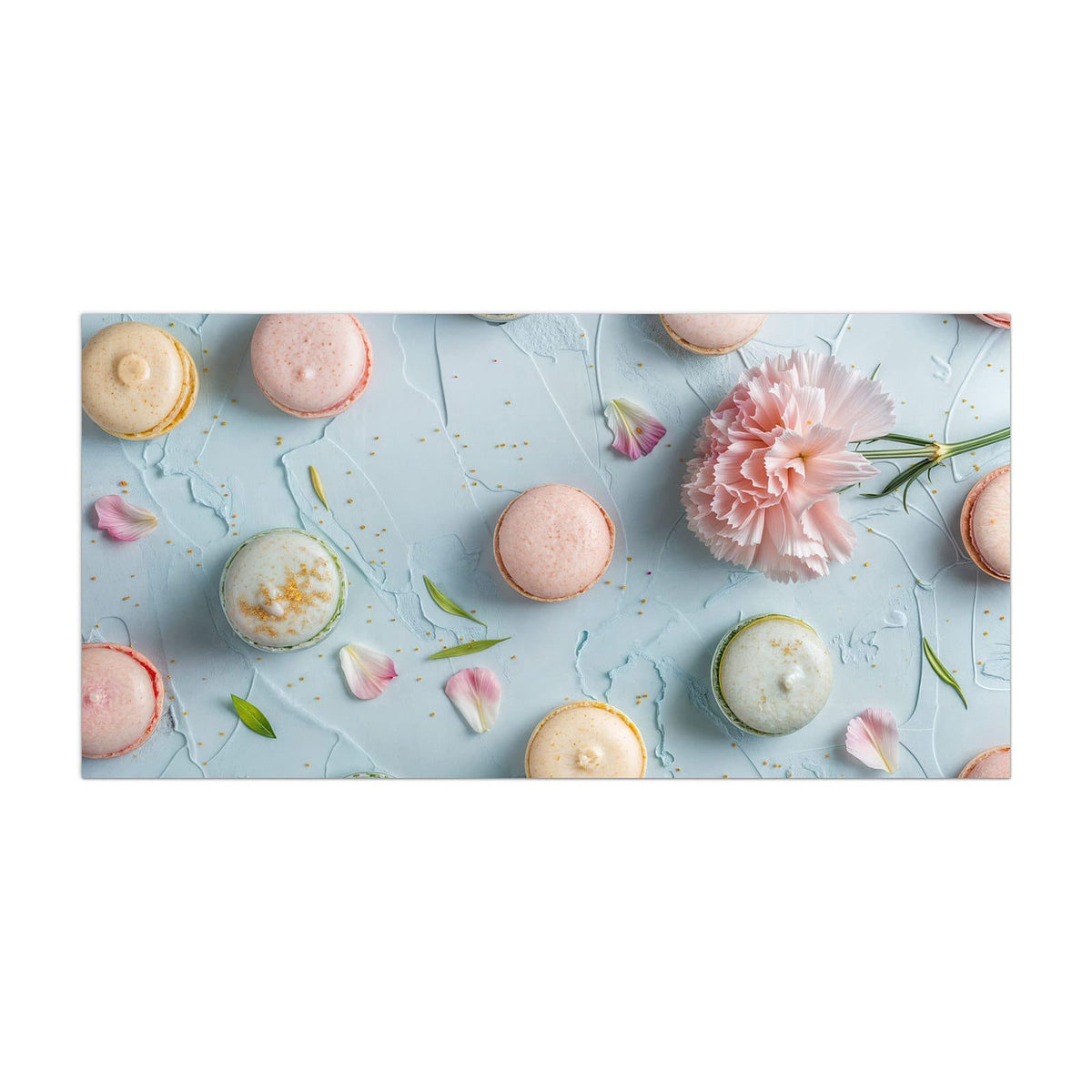 Küchenrückwand aus Glas Macarons mit Nelke im Hochformat, Motiv bildfüllend von vorn