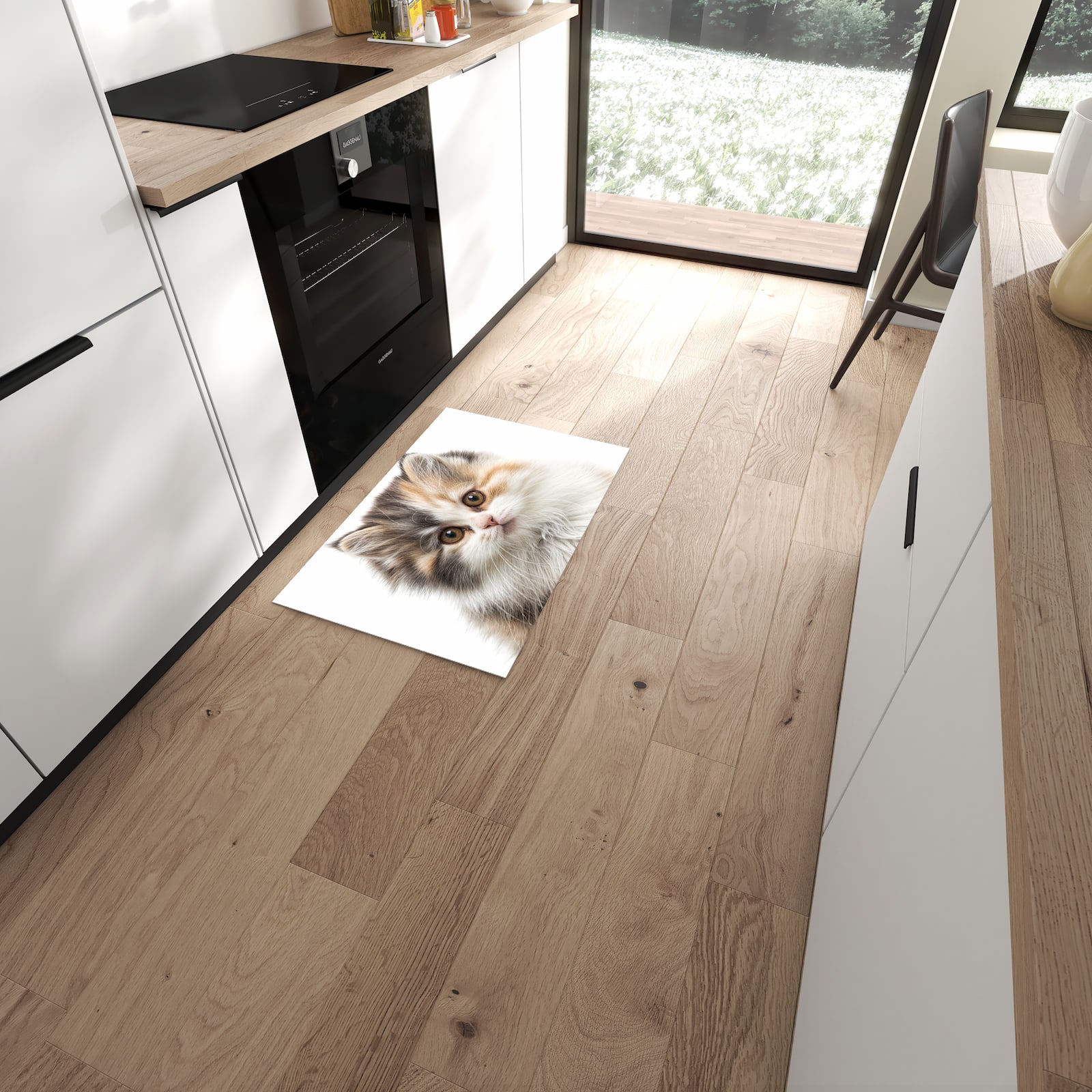 Geräuschdämpfender dünner Küchenteppich mit Motiv Flauschige Katze in moderner Küche