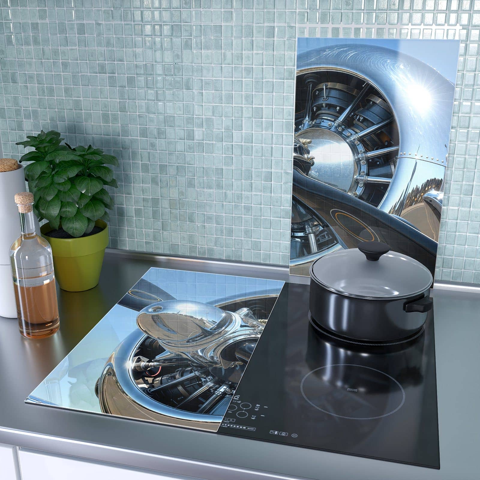 2-teilige Herdabdeckplatte für Induktion mit Flugzeugpropeller-Motiv als Spritzschutz hinter dem Kochfeld
