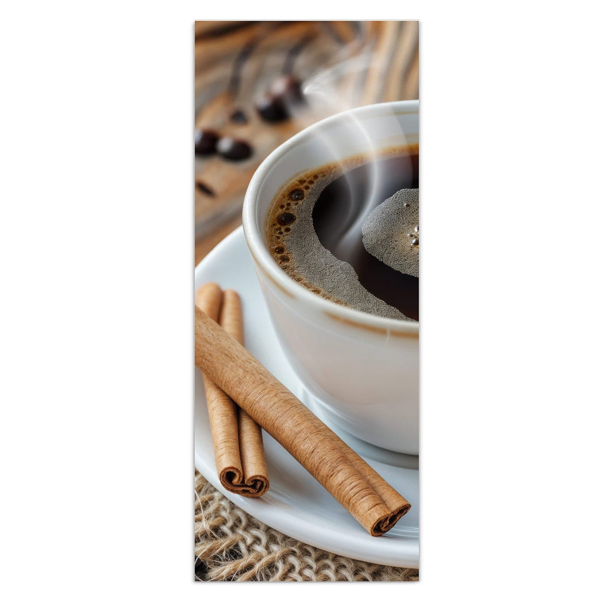Weiße Tasse schwarzer Kaffee mit Schaum, zwei Zimtstangen auf der Untertasse, Jutestoff