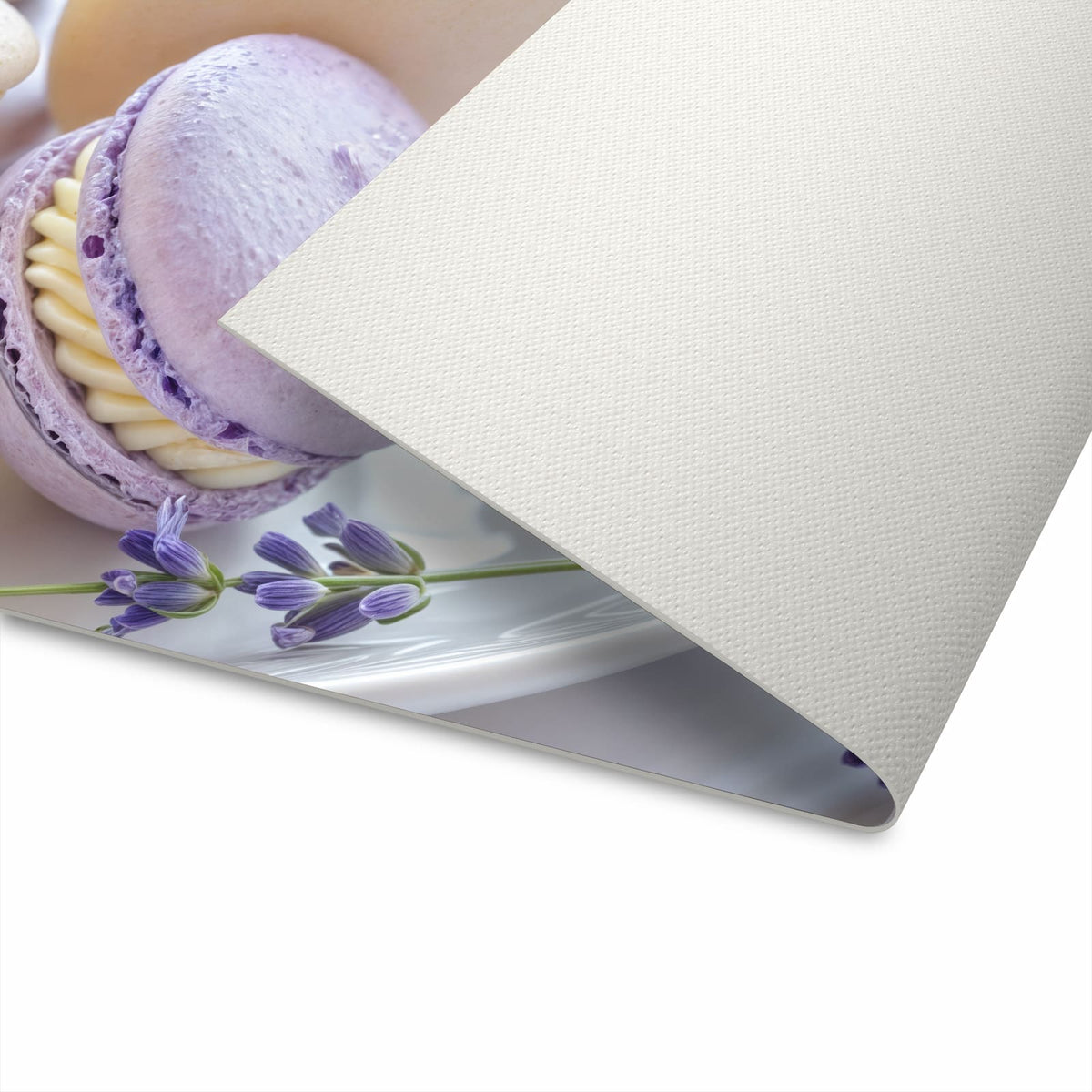 Feuchtigkeitsresistenter Küchenläufer mit Motiv Lavendel Macarons in der Unterseite