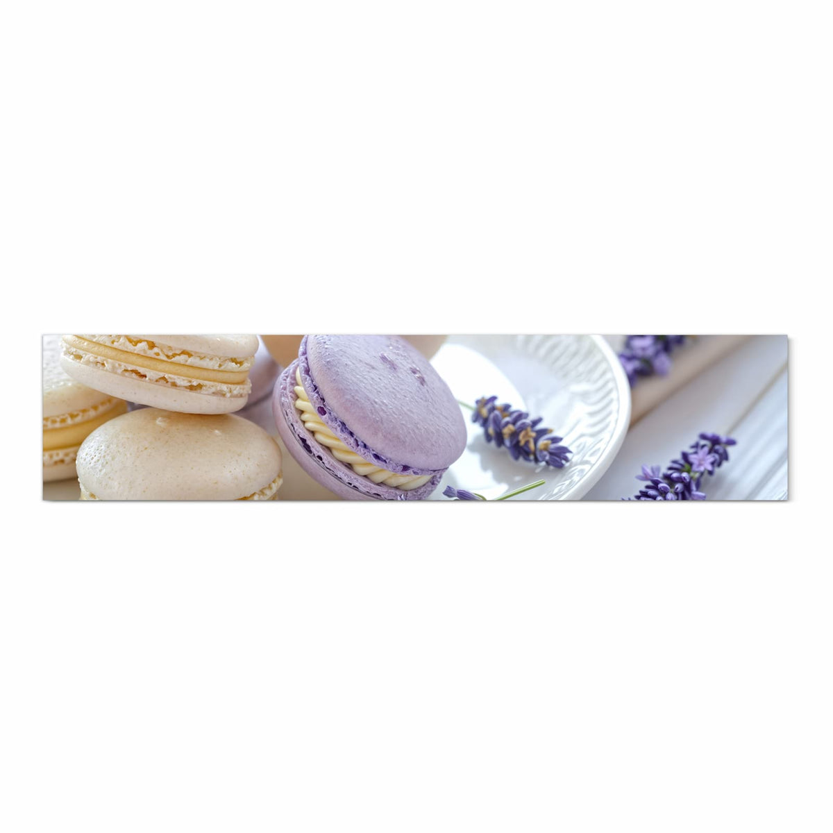Langlebiger waschbarer Küchenläufer mit Motiv Lavendel Macarons in Frontansicht