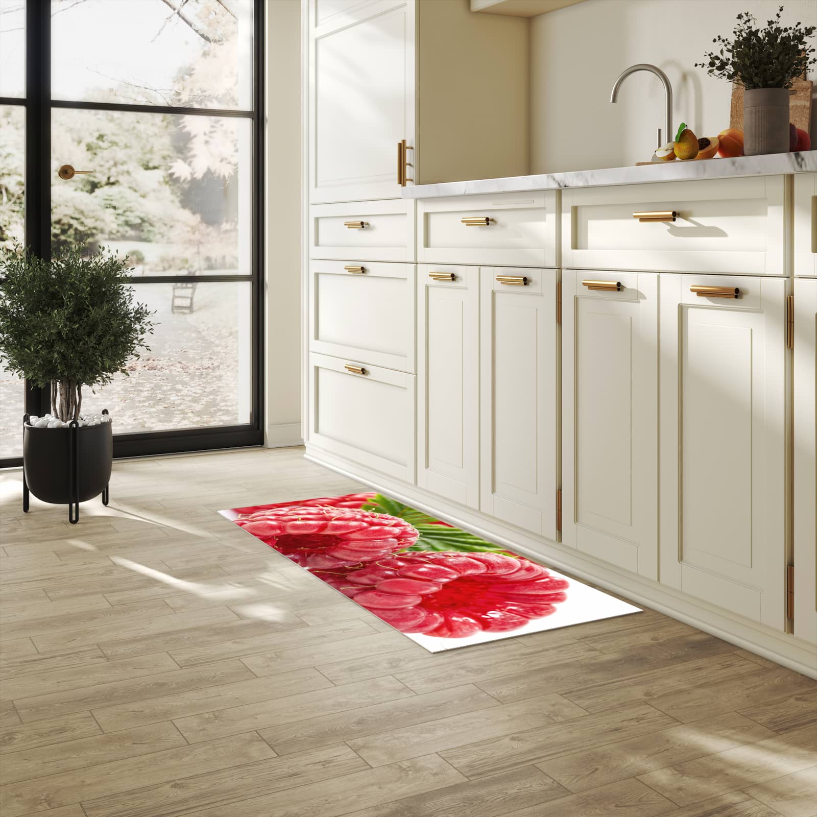 Rutschhemmender Küchenläufer mit Motiv Himbeeren von Frische in heller Küche