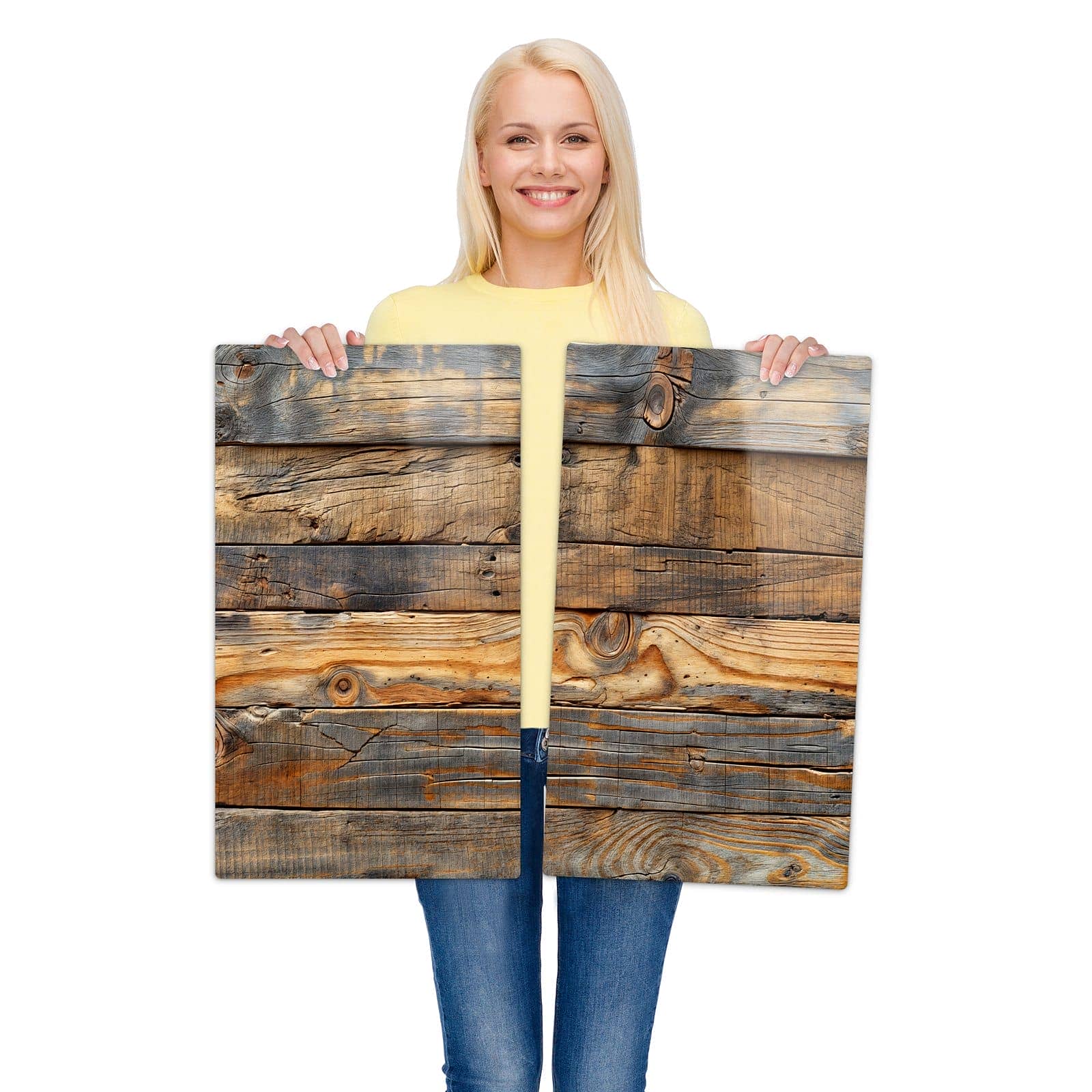 2-teilige Herdabdeckung aus Glas mit Holzwandoptik-Motiv wird zur Größendarstellung gehalten
