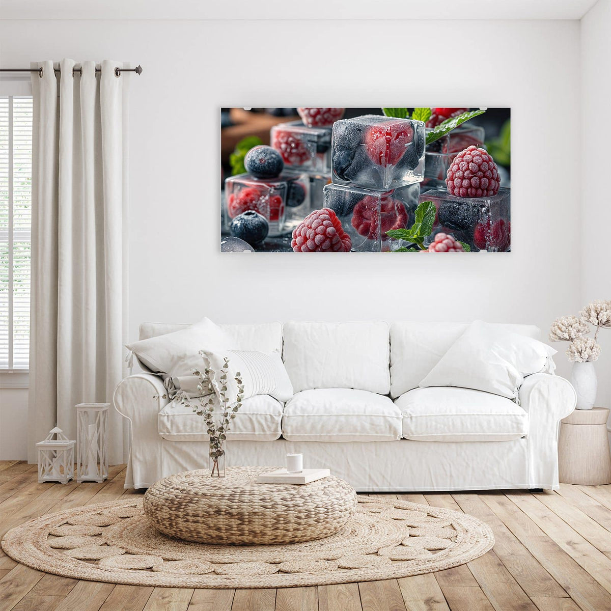 Wandbild - Beeren im Eisblock - Querformat – Eisgekühlte Beeren vor dunklem Grund
