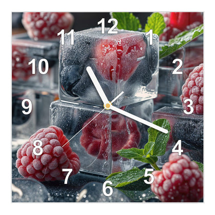 Wanduhr Quadratisch mit dem Motiv Beeren im Eisblock