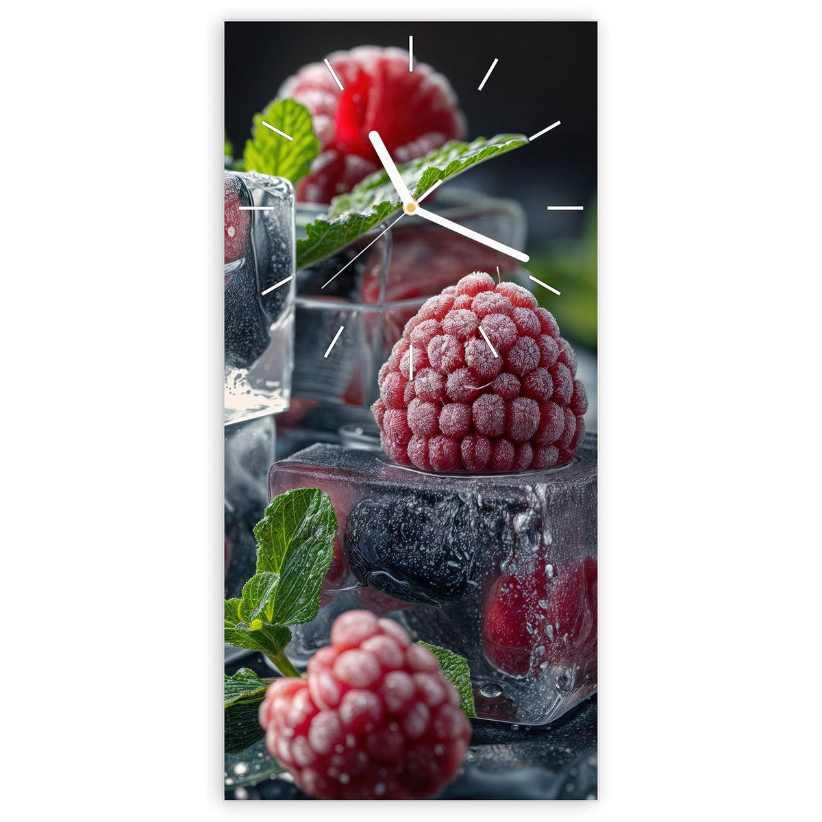 Wanduhr aus Glas, Ziffernblatt Linie mit Motiv Beeren im Eisblock: Himbeeren und Blaubeeren in Eiswürfeln eingeschlossen, dazu frische Minze