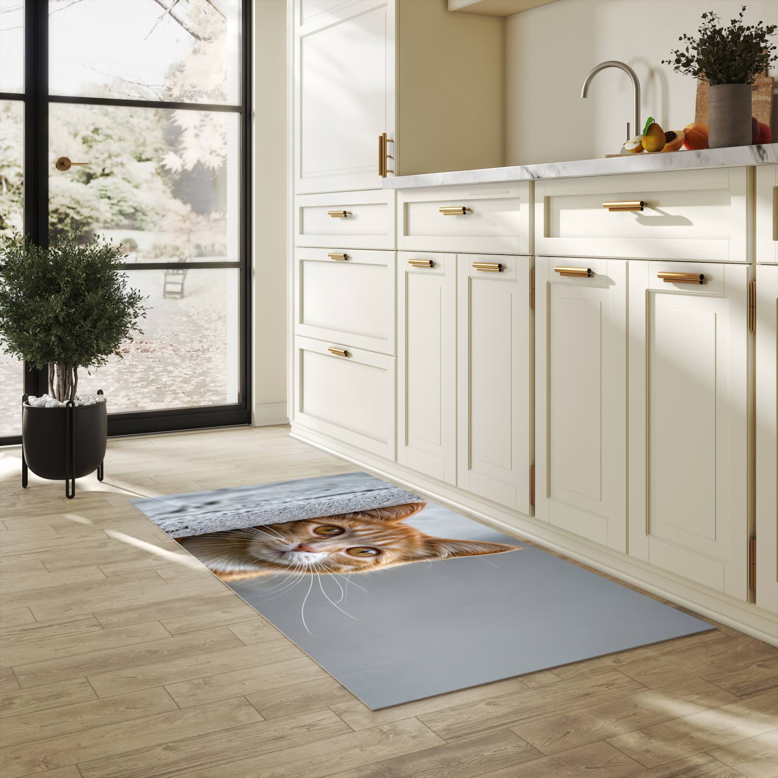 Rutschfester Küchenläufer mit Motiv Neugierige Katze in heller Küche