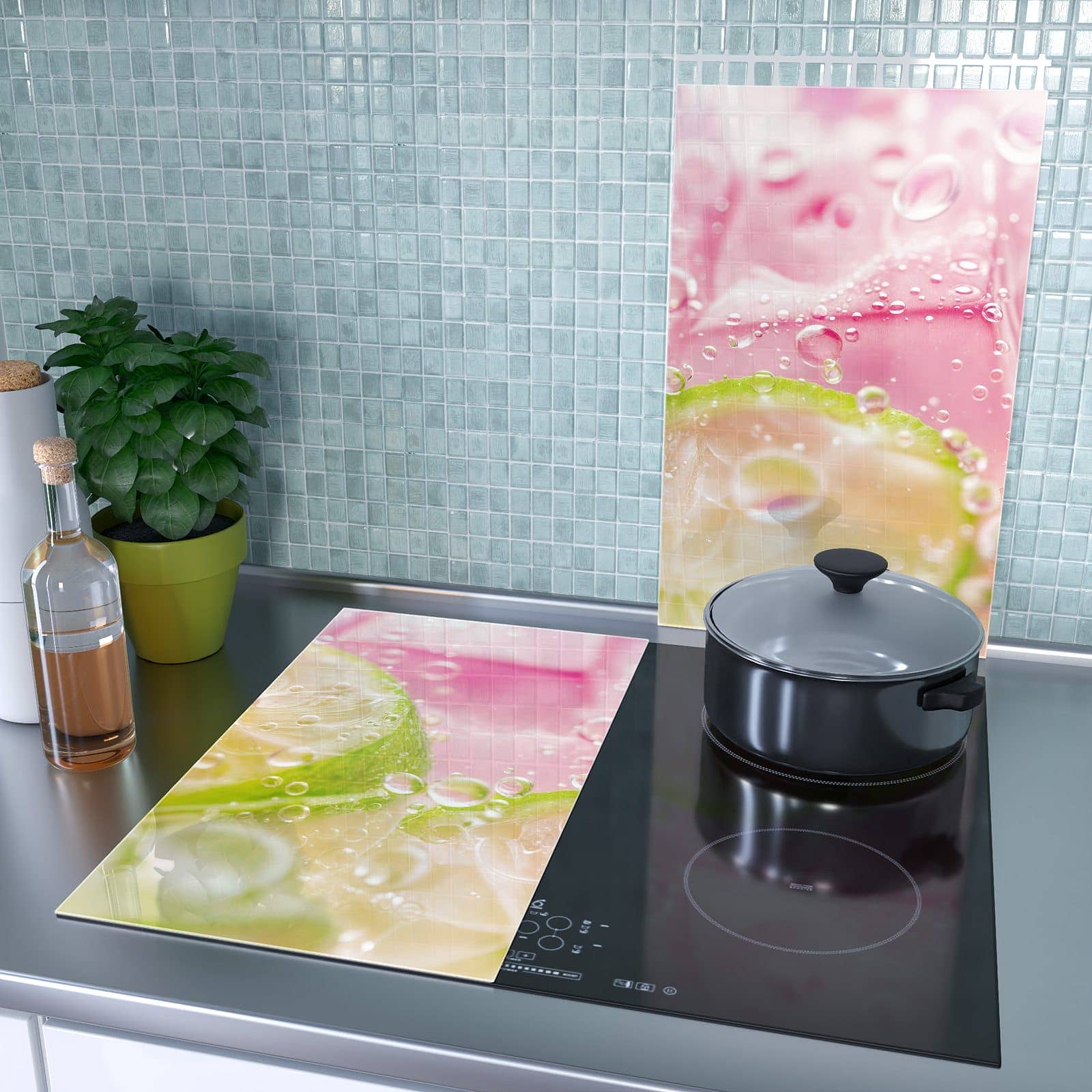 2-teilige Herdabdeckplatte mit Limetten Spritzer-Motiv als Spritzschutz hinter dem Kochfeld
