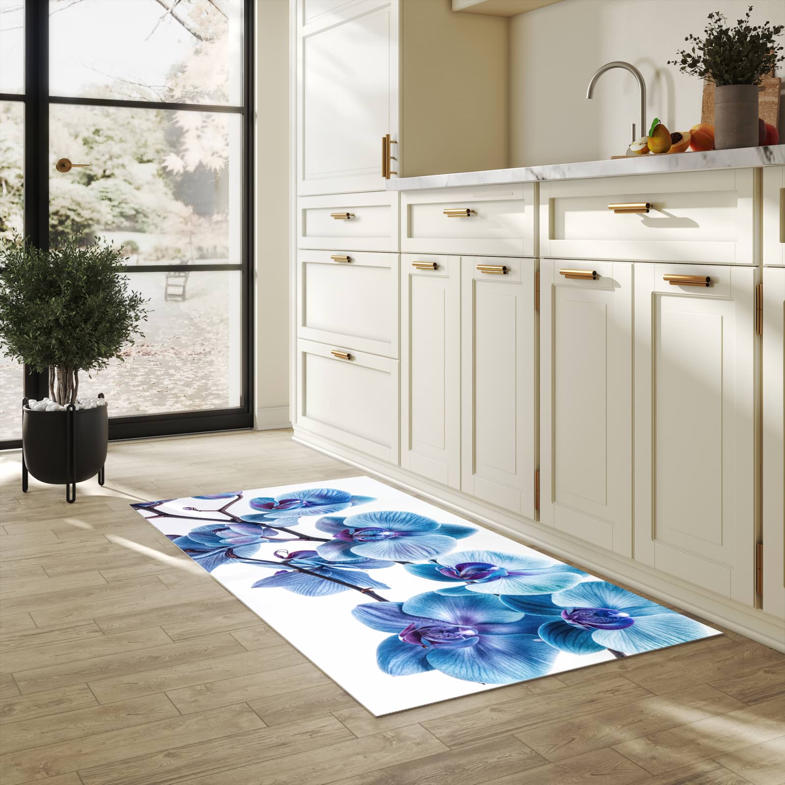 Langlebiger Küchenteppich mit Motiv Blaue Orchideen Blüte in heller Küche