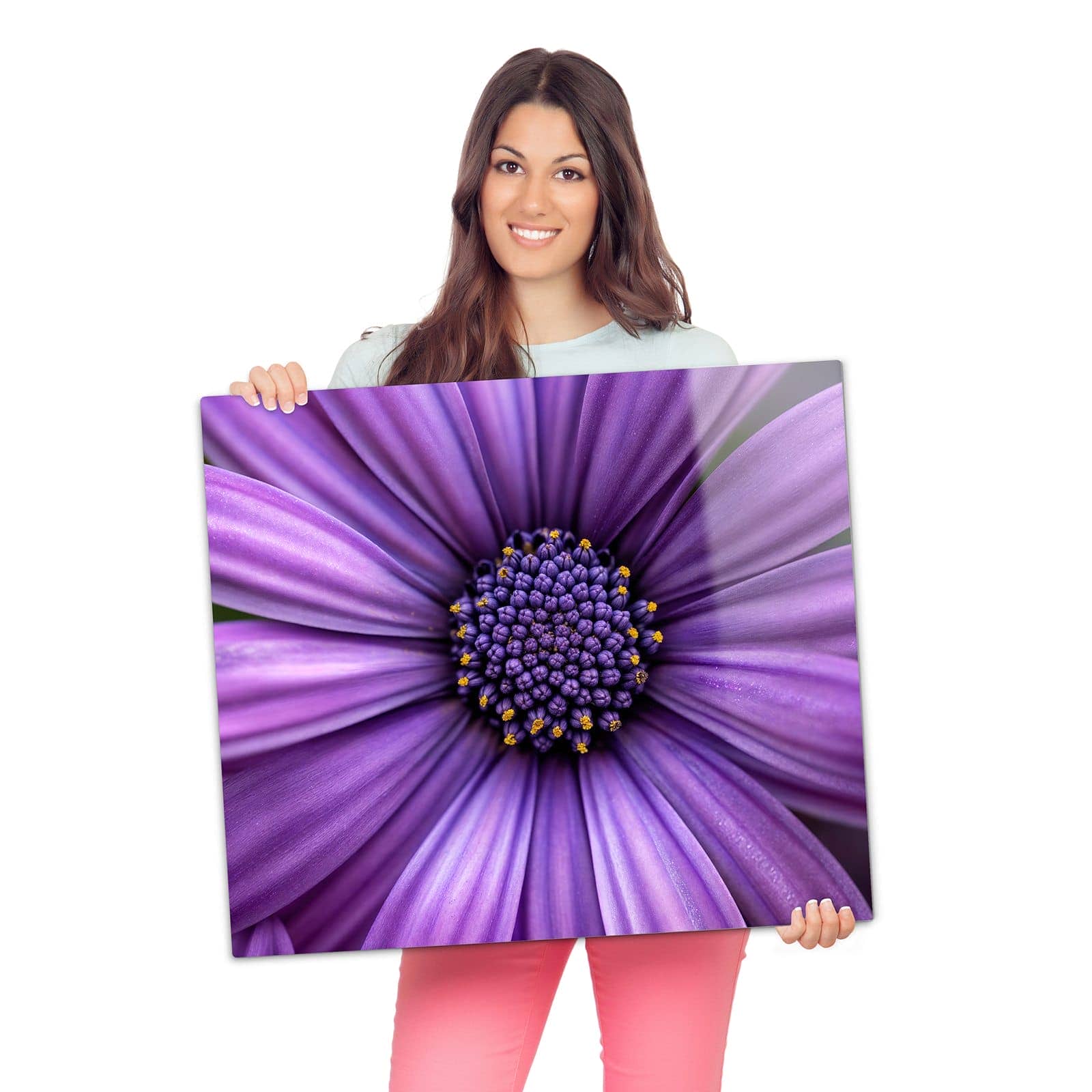 Herdabdeckplatte mit Blume Nahaufnahme-Motiv wird zur Größendarstellung gehalten