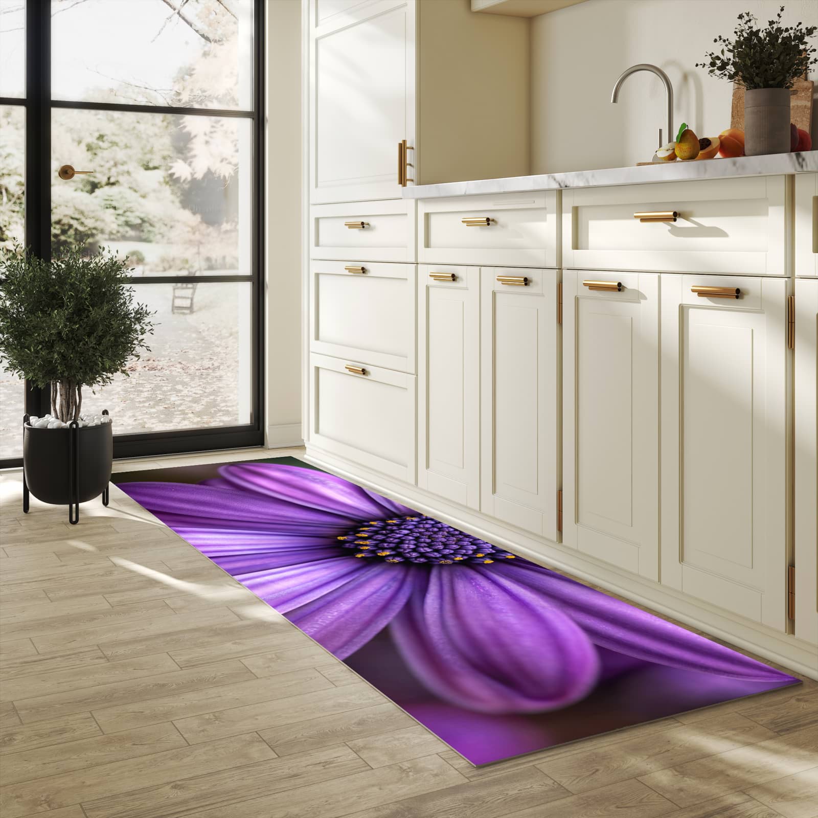 Komfortabler Küchenläufer mit Motiv Blume Nahaufnahme in heller Küche für angenehmes Stehen