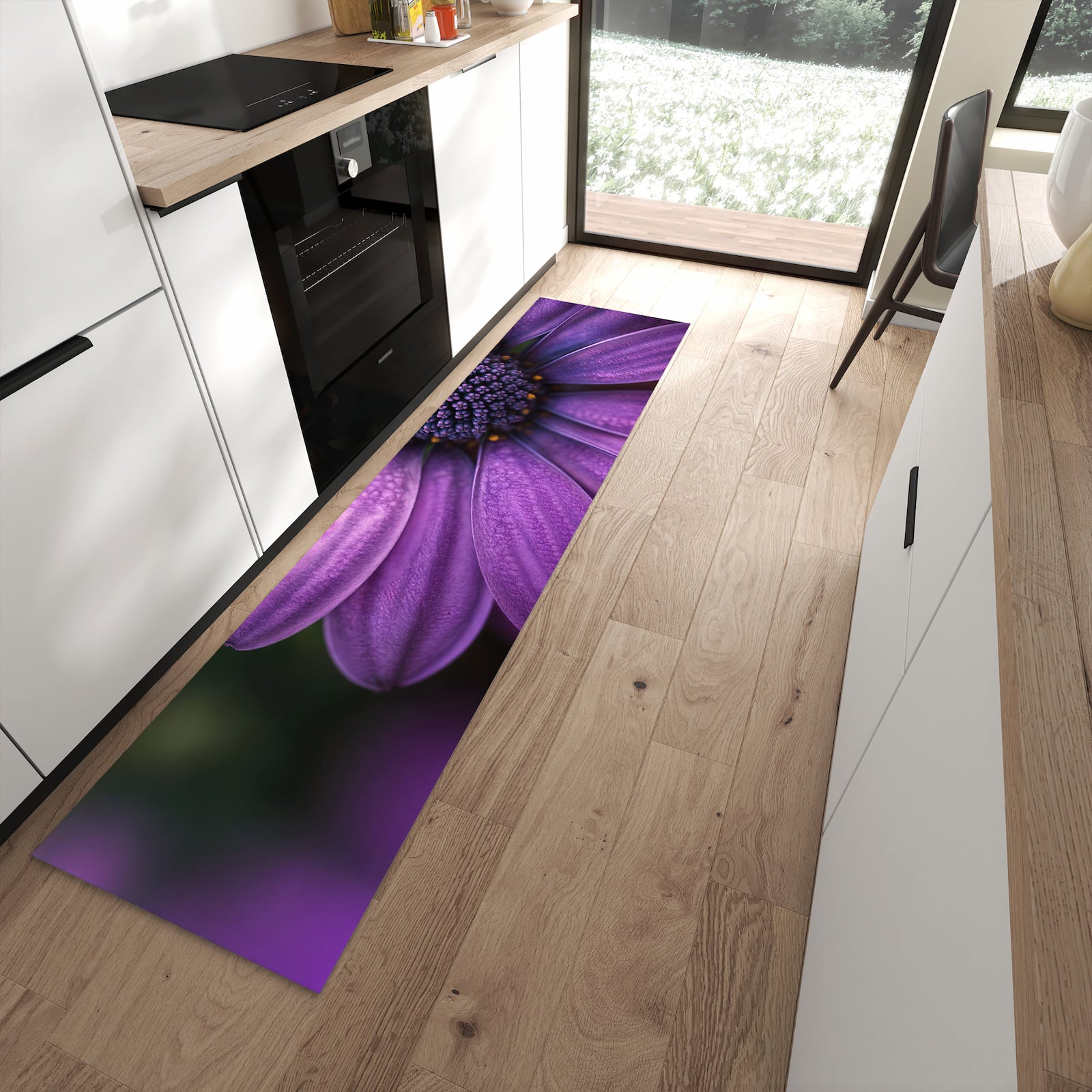 Rutschfester Küchenteppich mit Motiv Lila Blütenwunder in moderner Küche