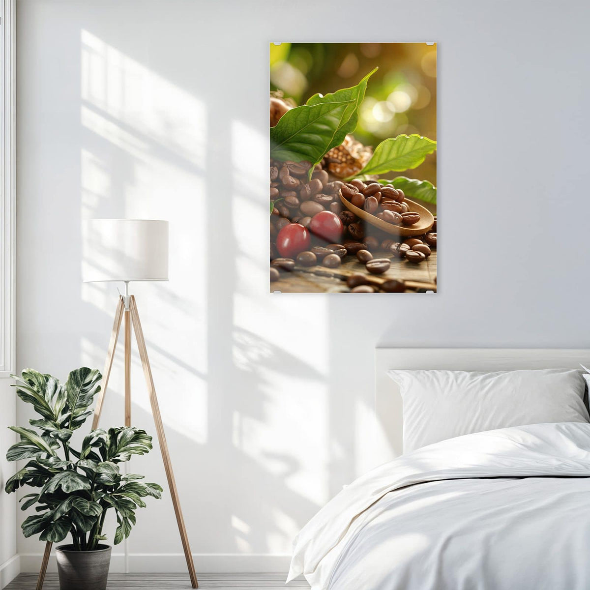 Glasbild Rote Kaffeekirschen an der Wand – Kaffeebohnen mit grünen Blättern, Jutesack und zwei roten Kaffeekirschen