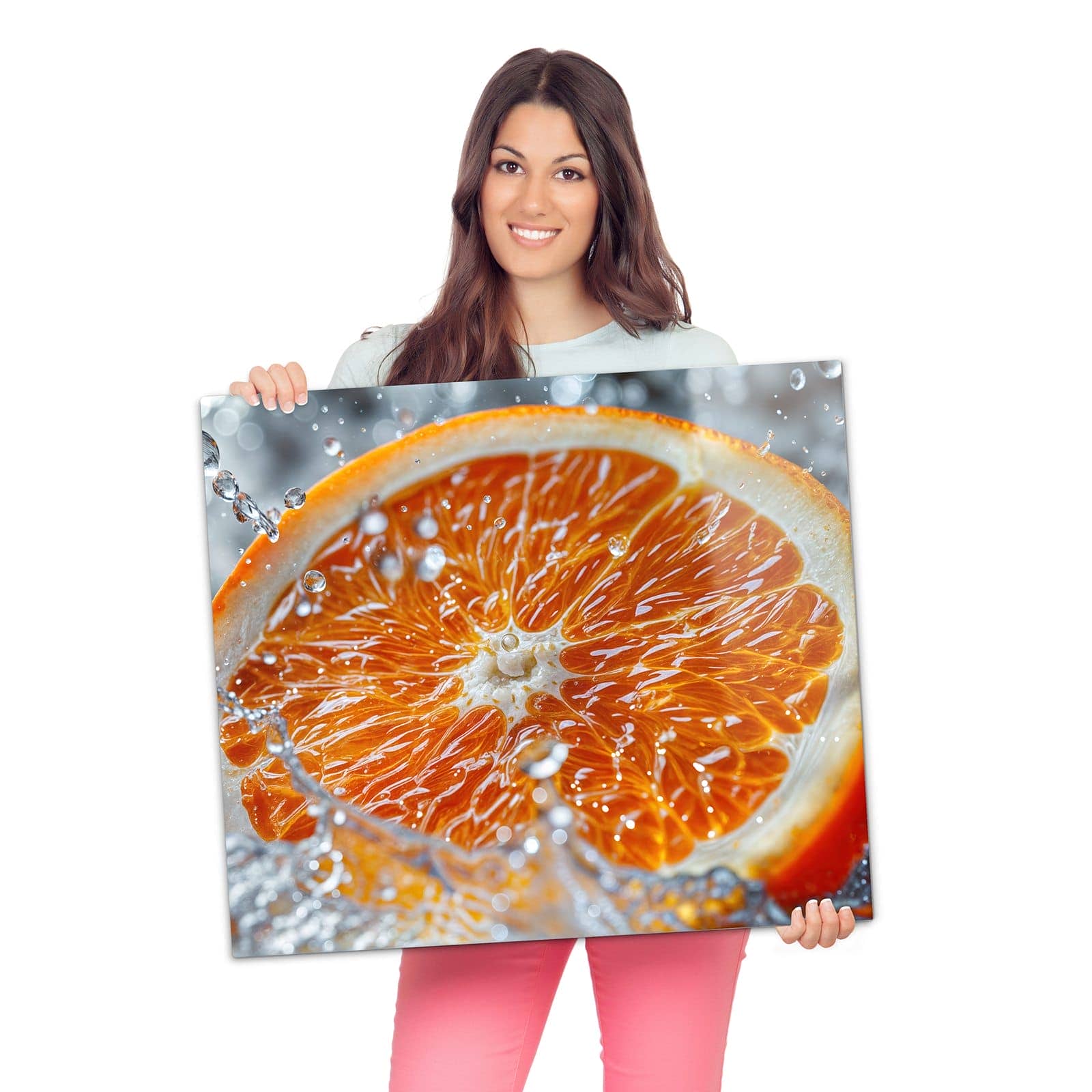 Glasplatte für Herd mit Orangenscheibe Spritz-Motiv wird zur Größendarstellung gehalten