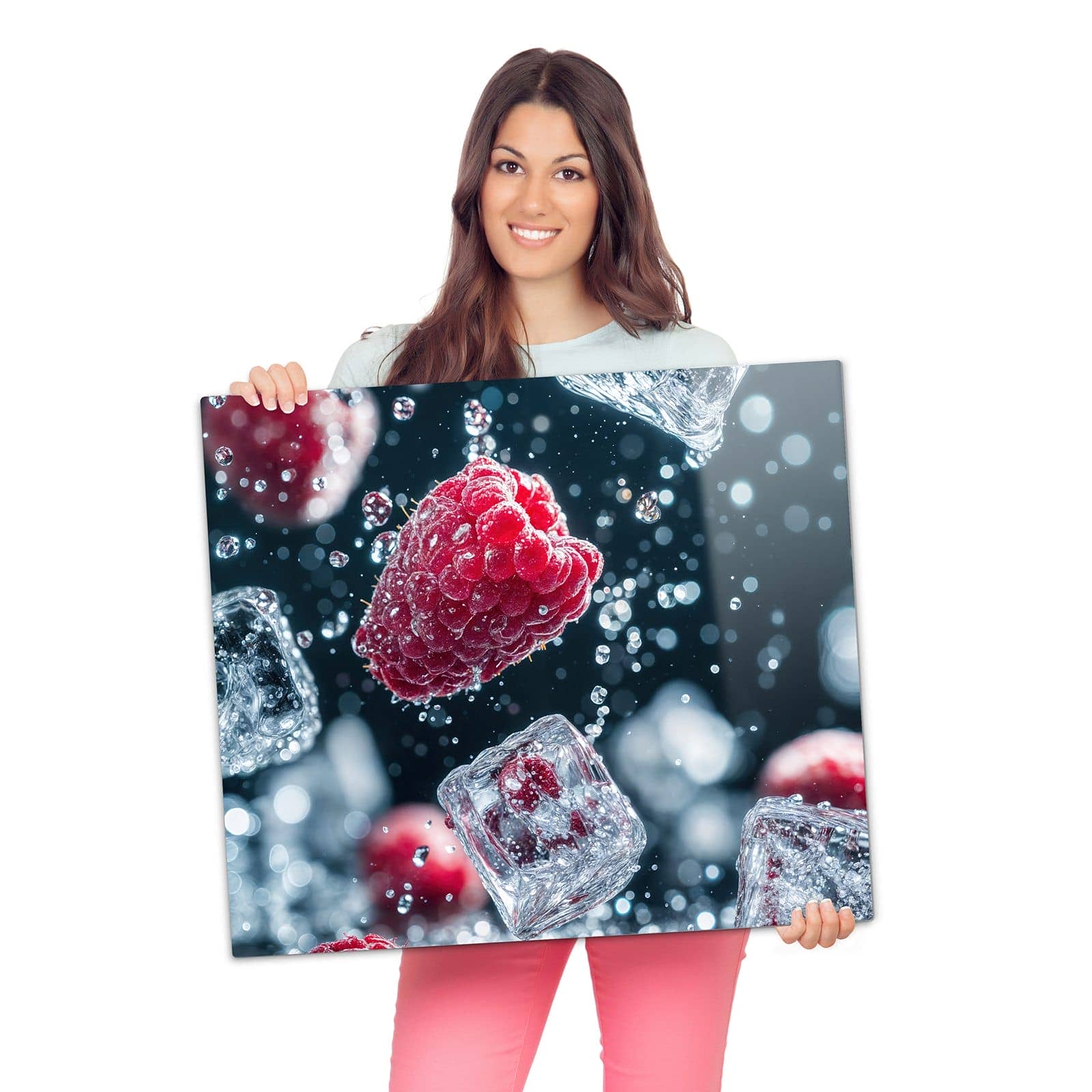 Herdabdeckplatte Induktion mit Himbeeren im Regen-Motiv wird zur Größendarstellung gehalten