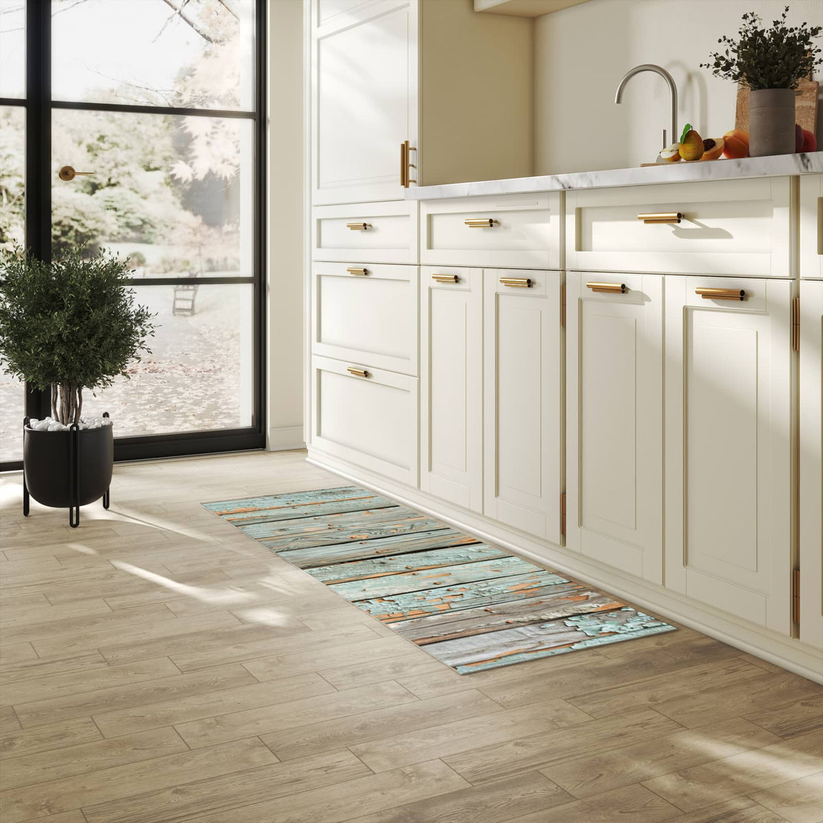 Farbbeständiger Küchenteppich mit Motiv Verwitterte Holzbretter in heller Küche