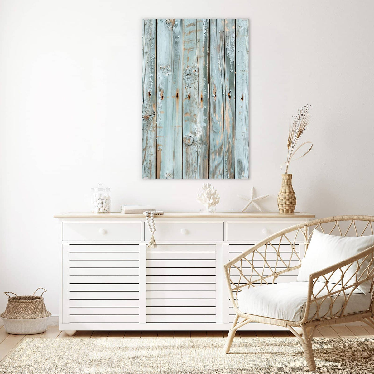 Glasbild Hellblaue Holzplanken an der Wand – Senkrechte, hellblau-mintfarbene Bretter mit abgeblätterter Farbe und Astlöchern