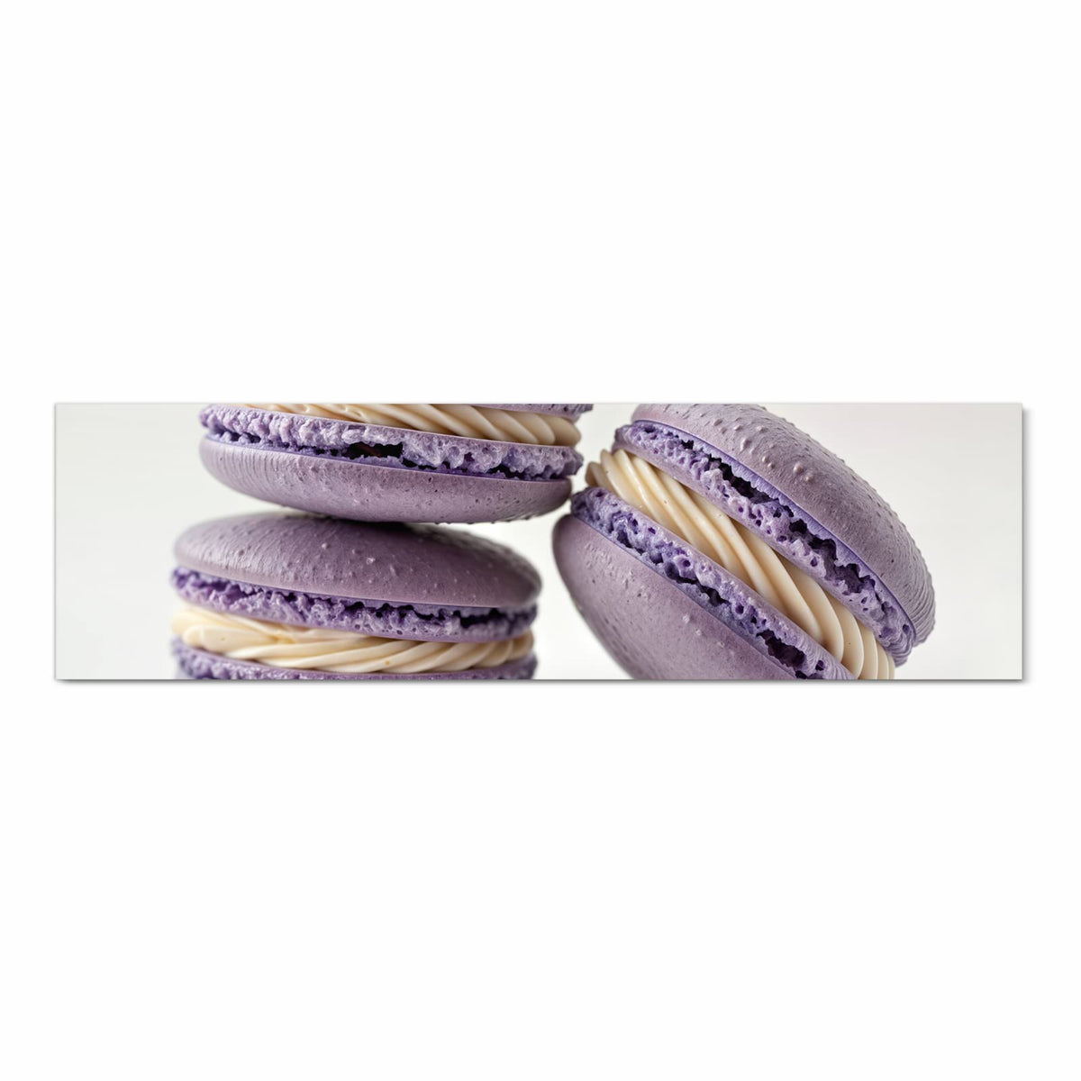 Dünner Küchenteppich mit Motiv Lila Macarons in Frontansicht für Ordnung & Übersicht