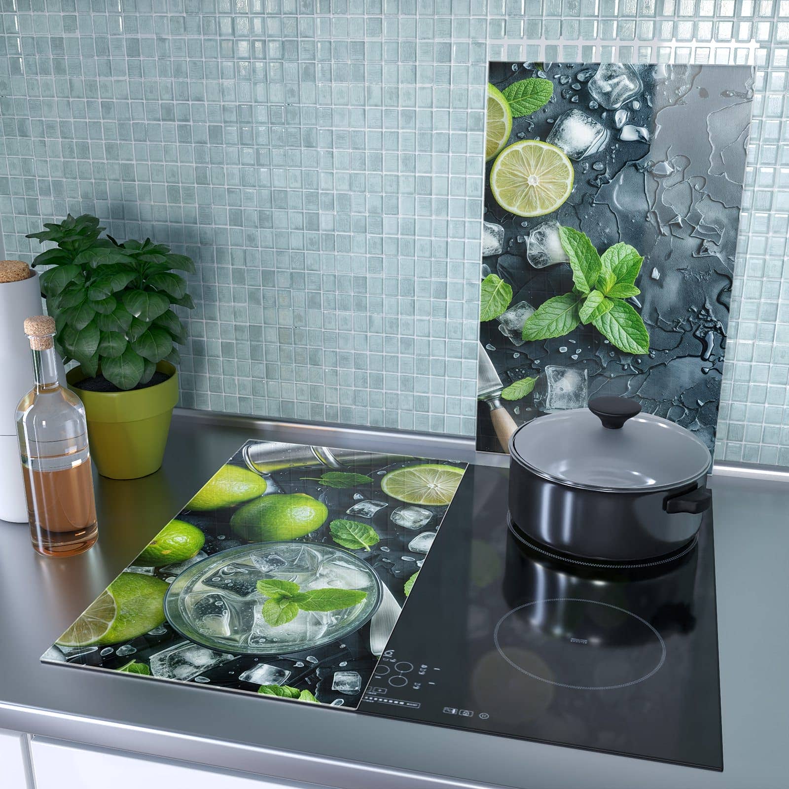 2-teilige Abdeckplatten Ceranfeld mit Frische Limetten-Motiv als Spritzschutz hinter dem Kochfeld