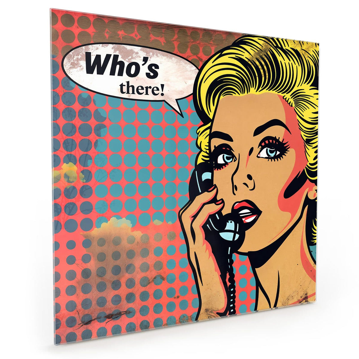 Küchenrückwand aus Glas im quadratischen Format mit Motiv Telefonierende Frau: Pop-Art-Blondine mit Telefonhörer und Sprechblase vor Rasterpunkt-Hintergrund #grösse_40 x 40 cm #grösse_50 x 50 cm #grösse_60 x 60 cm