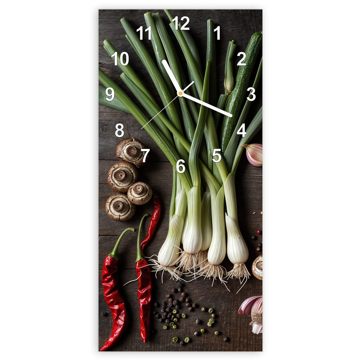 Wanduhr aus Glas, Ziffernblatt Modern mit Motiv Gemüse und Gewürze: Dunkles Holz mit Frühlingszwiebeln, Zucchini, Champignons, roten Chilis, Knoblauch