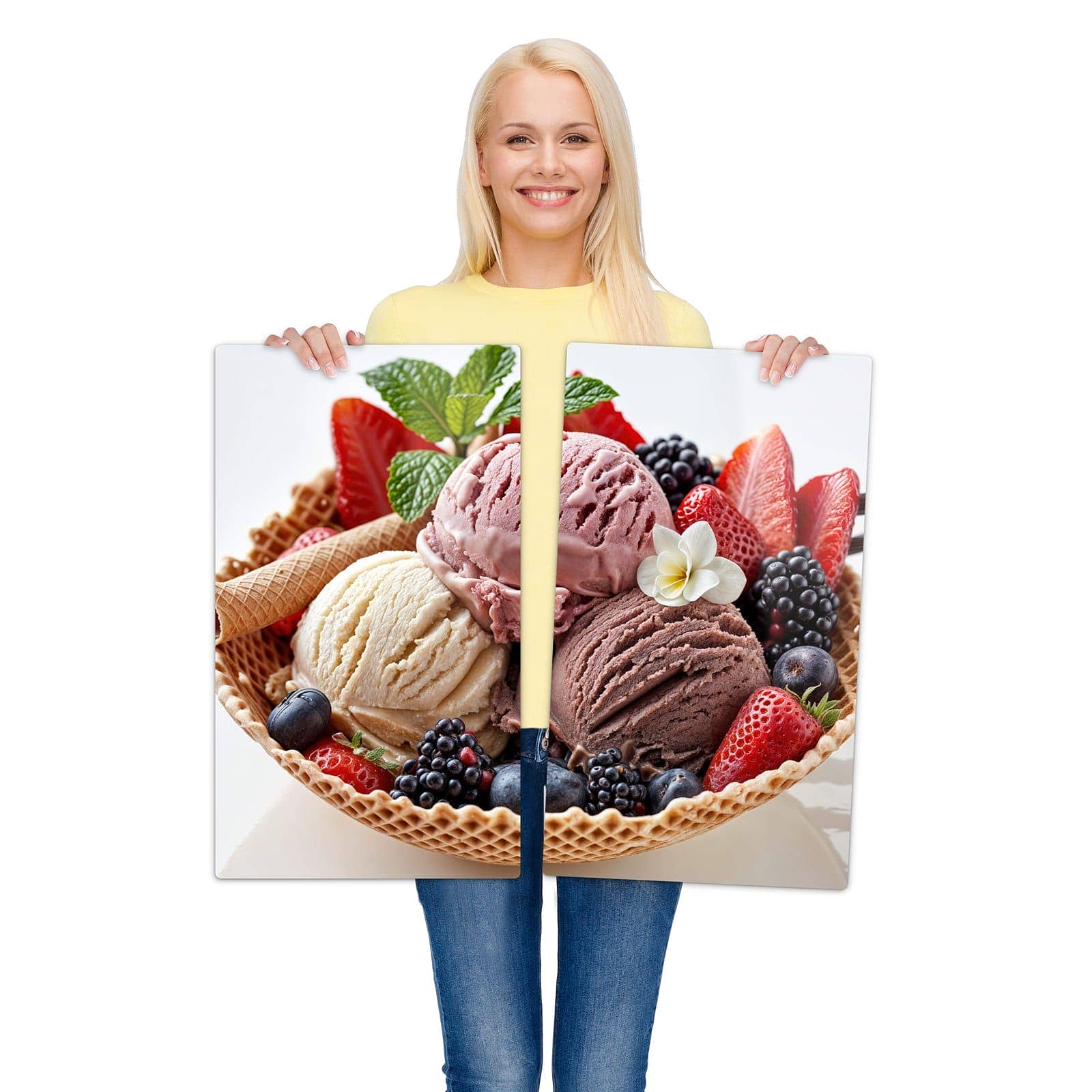 Abdeckplatten für den Herd mit Eiswaffelmit Obst-Motiv wird zur Größendarstellung gehalten