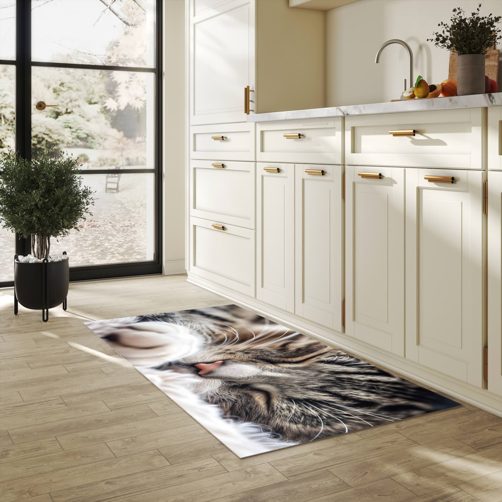 Langlebiger, waschbarer Küchenläufer mit Motiv Schlafende Katze in heller Küche