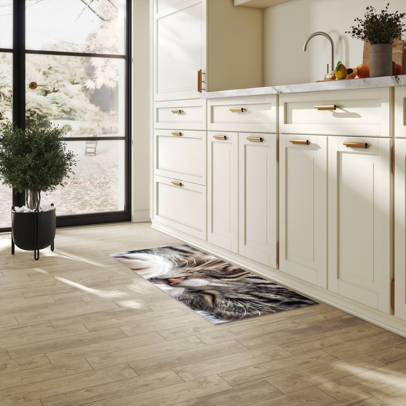 Küchenteppich mit Motiv Schlafende Katze in heller Küche für sichere Aufbewahrung