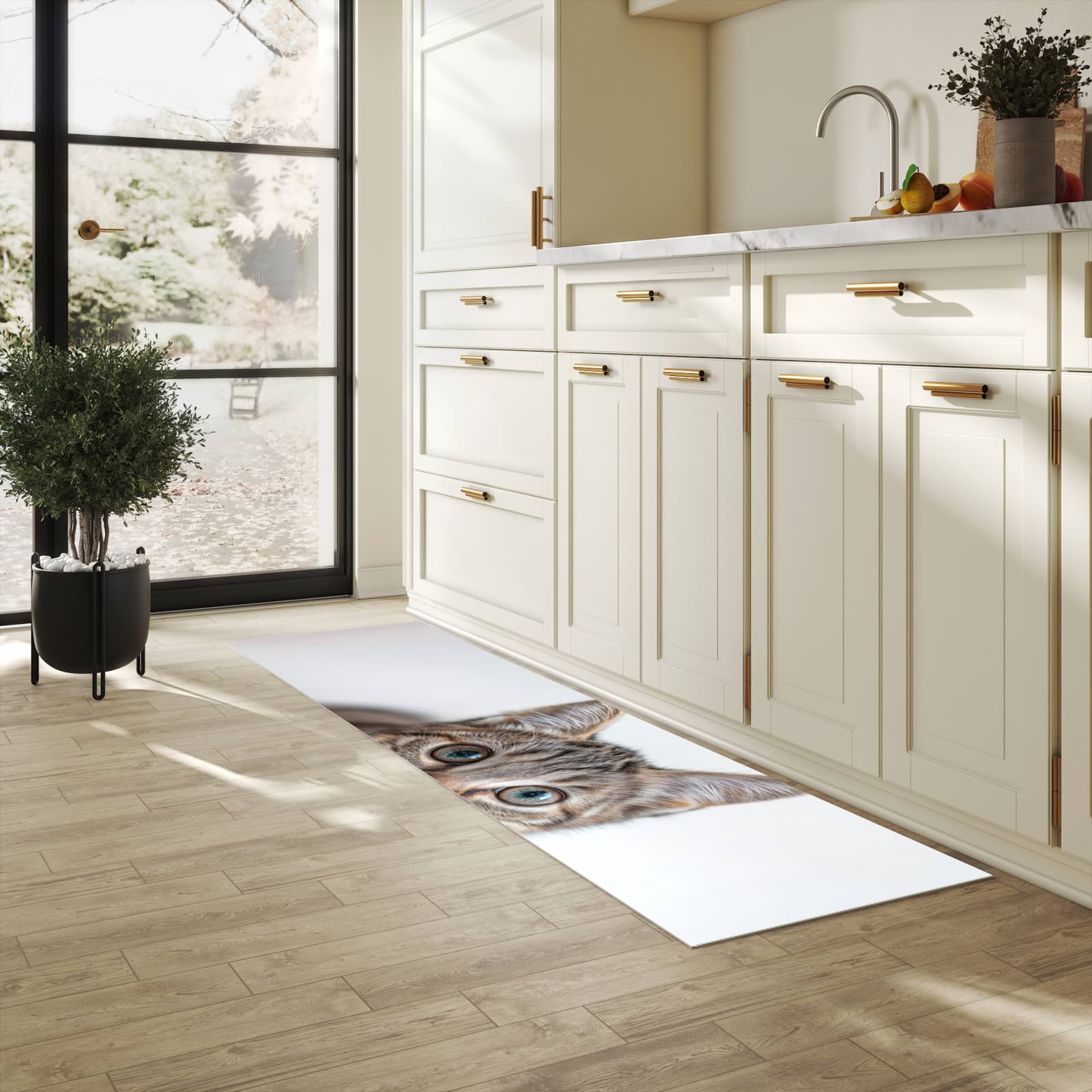 Hygienischer Bodenläufer Teppich mit Motiv Süße Kleine Katze in heller Küche