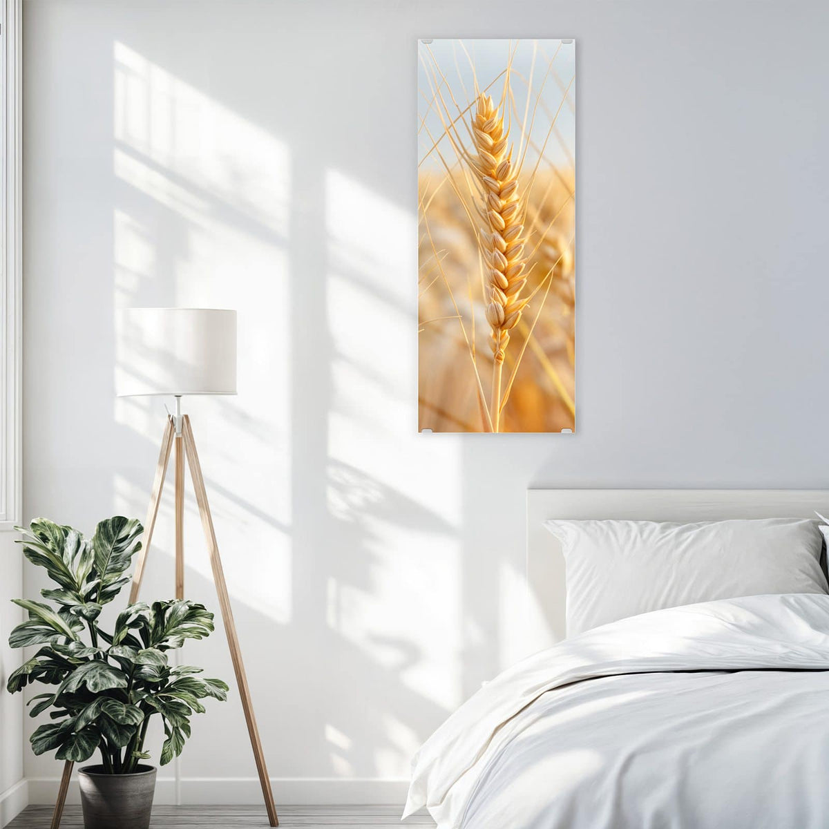 Glasbild Weizenähren am Himmel an der Wand – Goldene Weizenähren in Nahaufnahme vor hellem Himmel