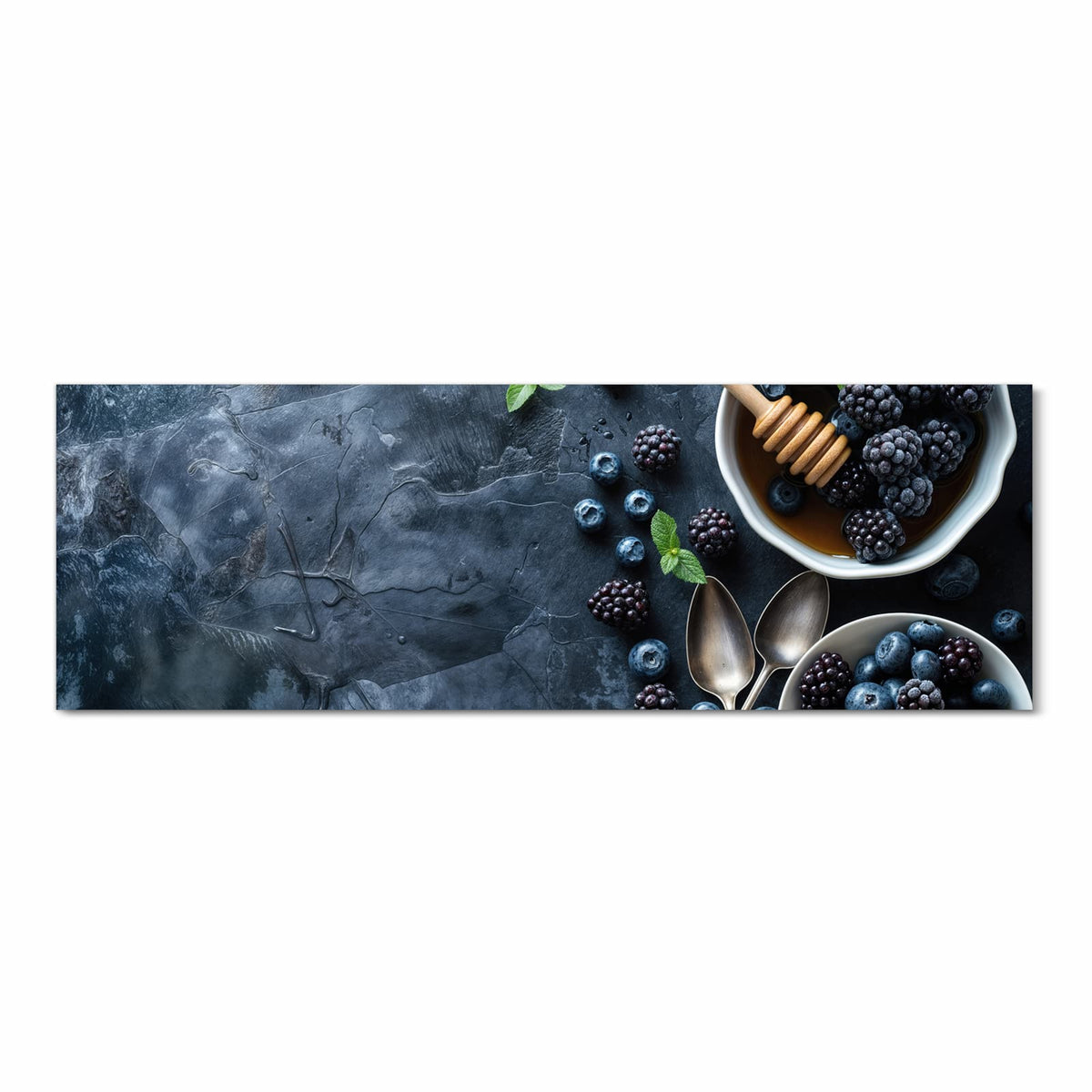 Fleckenresistenter waschbarer Küchenteppich mit Motiv Blaubeeren Stillleben in Frontansicht
