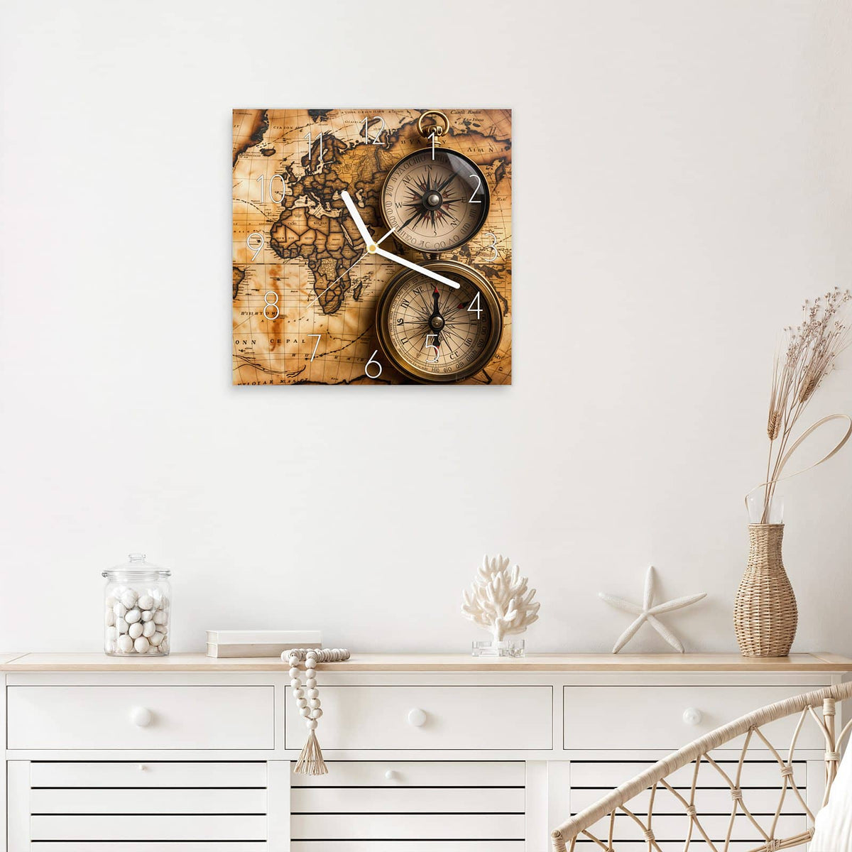 Wanduhr Weltkarte mit Kompassen aus Glas – Quadratisch 30 × 30 cm – Antike Weltkarte mit zwei Kompassen