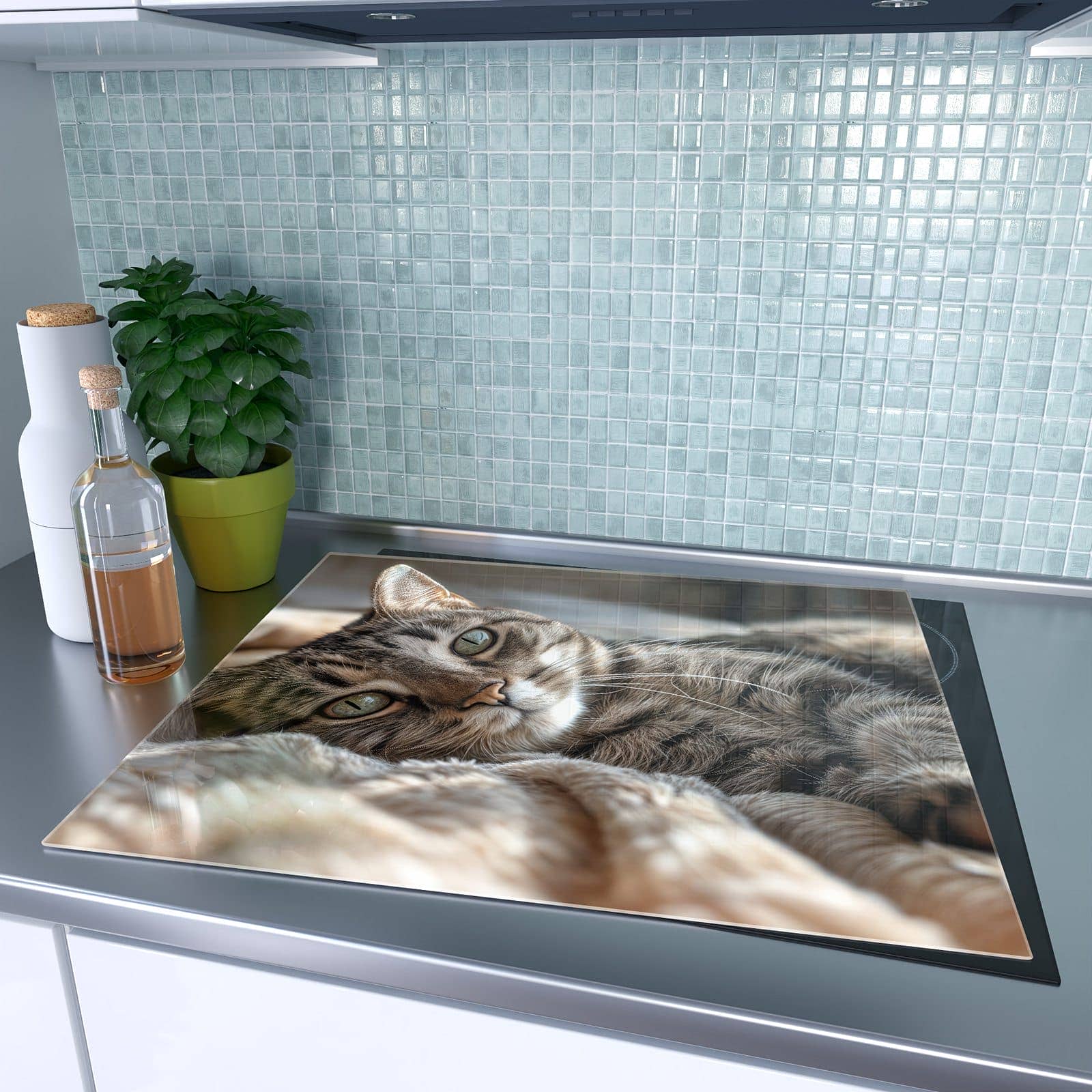1-teilige Kochfeldabdeckung mit Gemütliche Katze-Motiv auf dem Ceranfeld