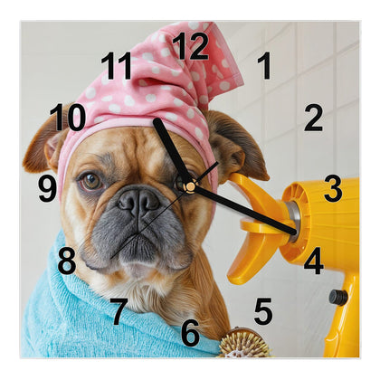Wanduhr Quadratisch mit dem Motiv Hund im Bademantel