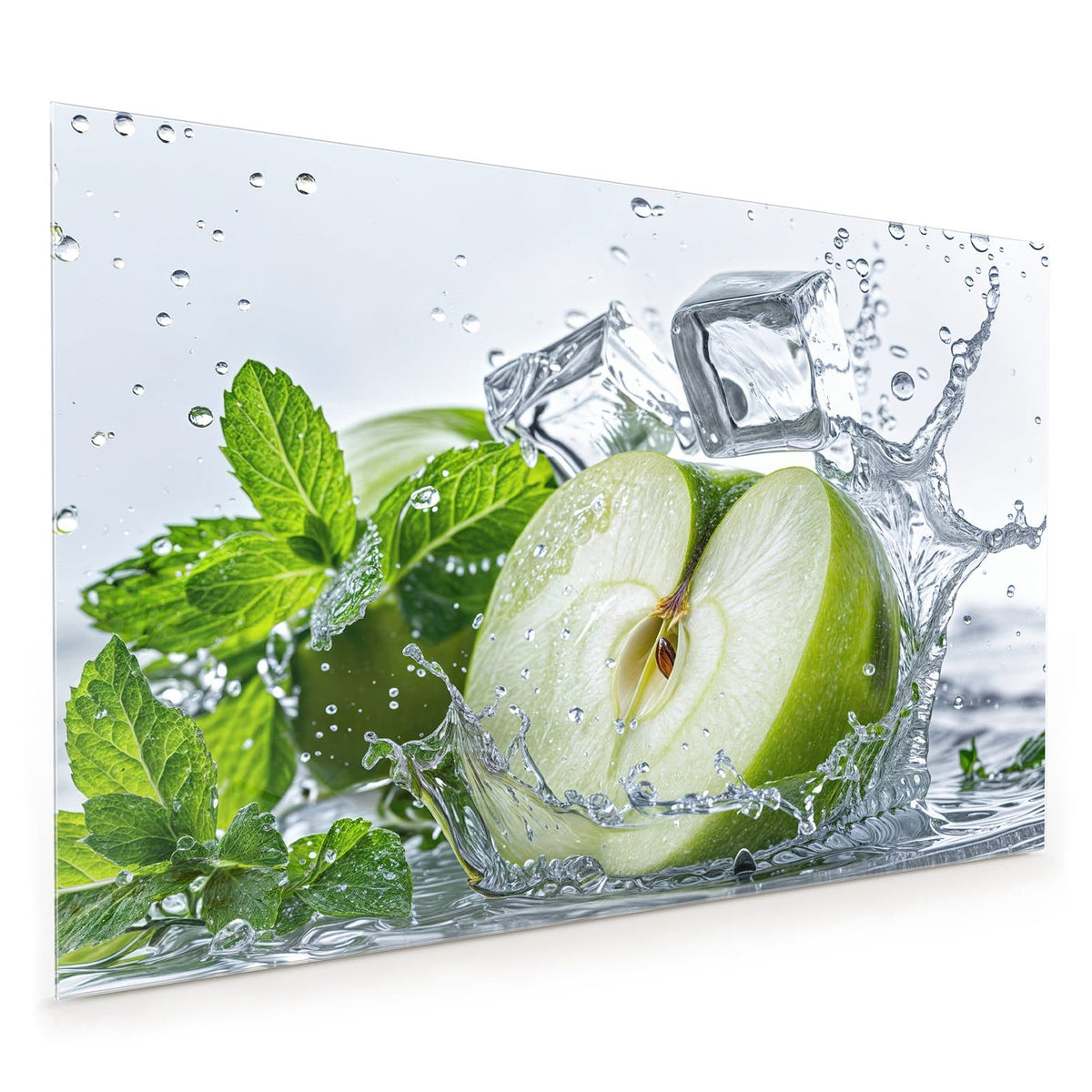 Küchenrückwand aus Glas im Hochformat: Halbierter grüner Apfel im Wasserspritzer mit Eiswürfeln und Minzblättern