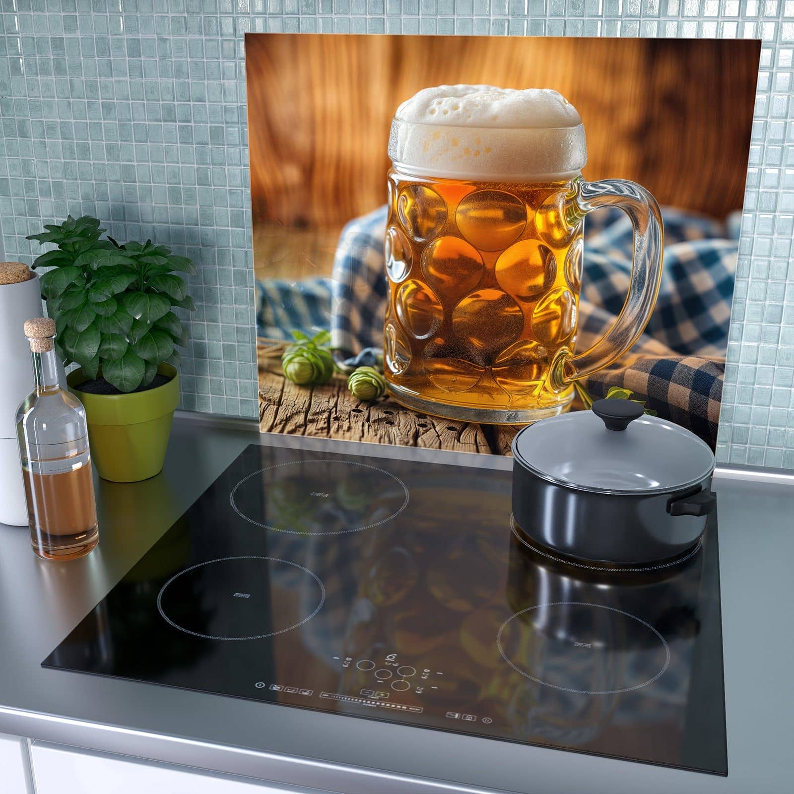 1-teilige Herdabdeckplatte mit Bierglas-Motiv als Spritzschutz hinter dem Kochfeld