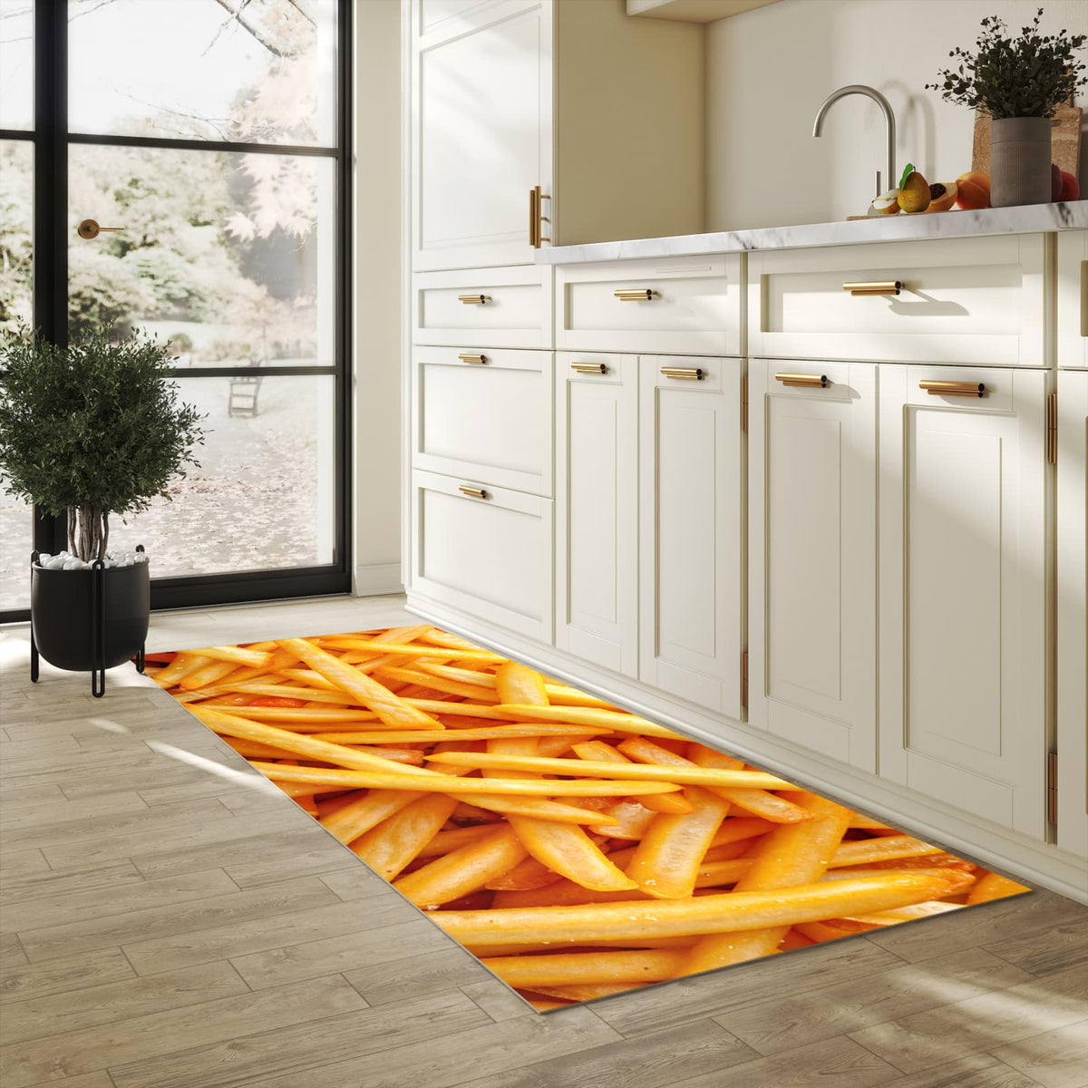 Zeitsparender waschbarer Küchenteppich mit Motiv Pommes Frites in heller Küche