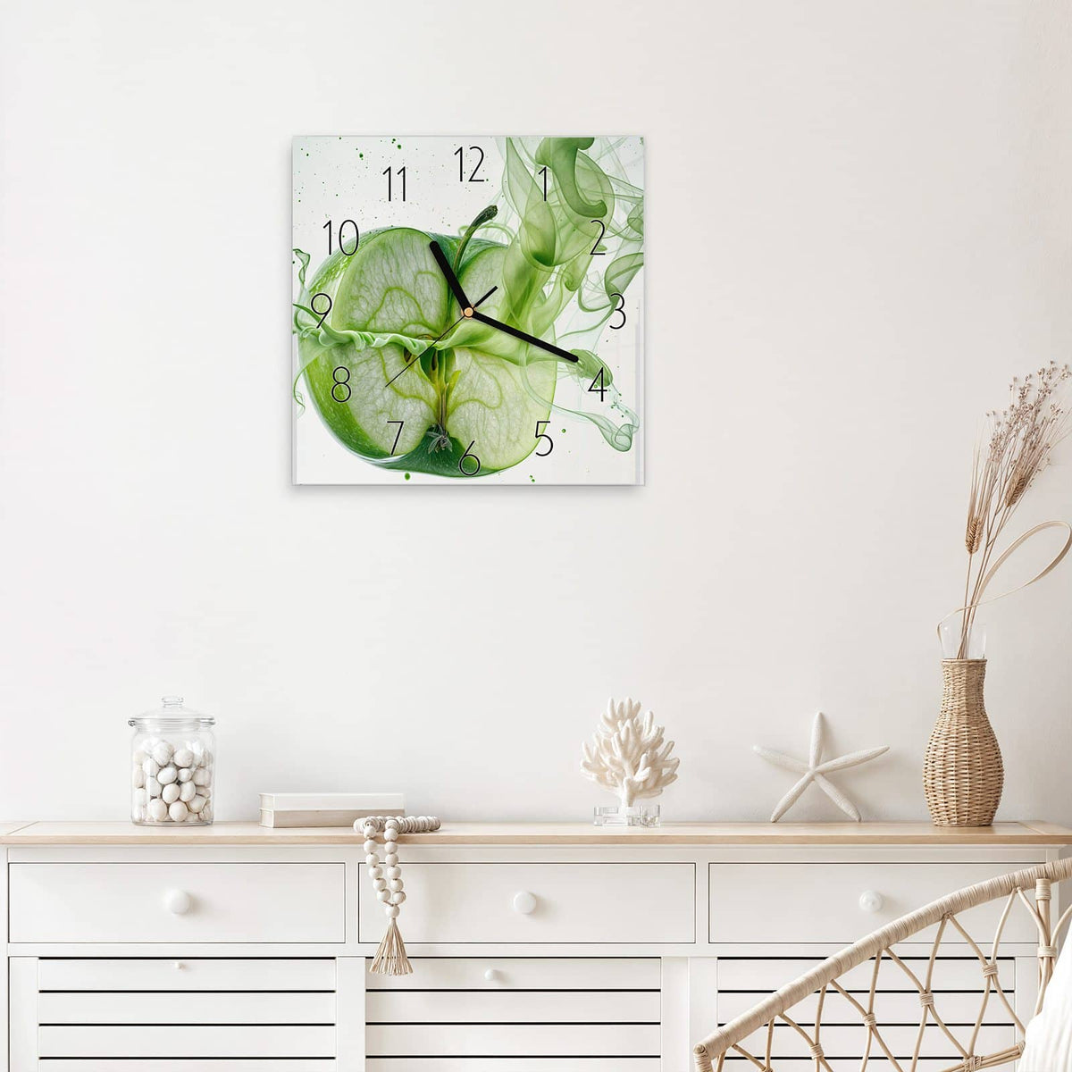 Wanduhr Apfel in grünem Rauch aus Glas – Quadratisch 30 × 30 cm – Grüner Apfel in wirbelndem Nebel