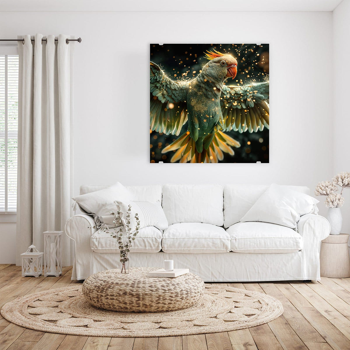 Glasbild Fliegender Papagei an der Wand – Papagei mit weit ausgebreiteten Flügeln im Flug, umgeben von goldenen Funken