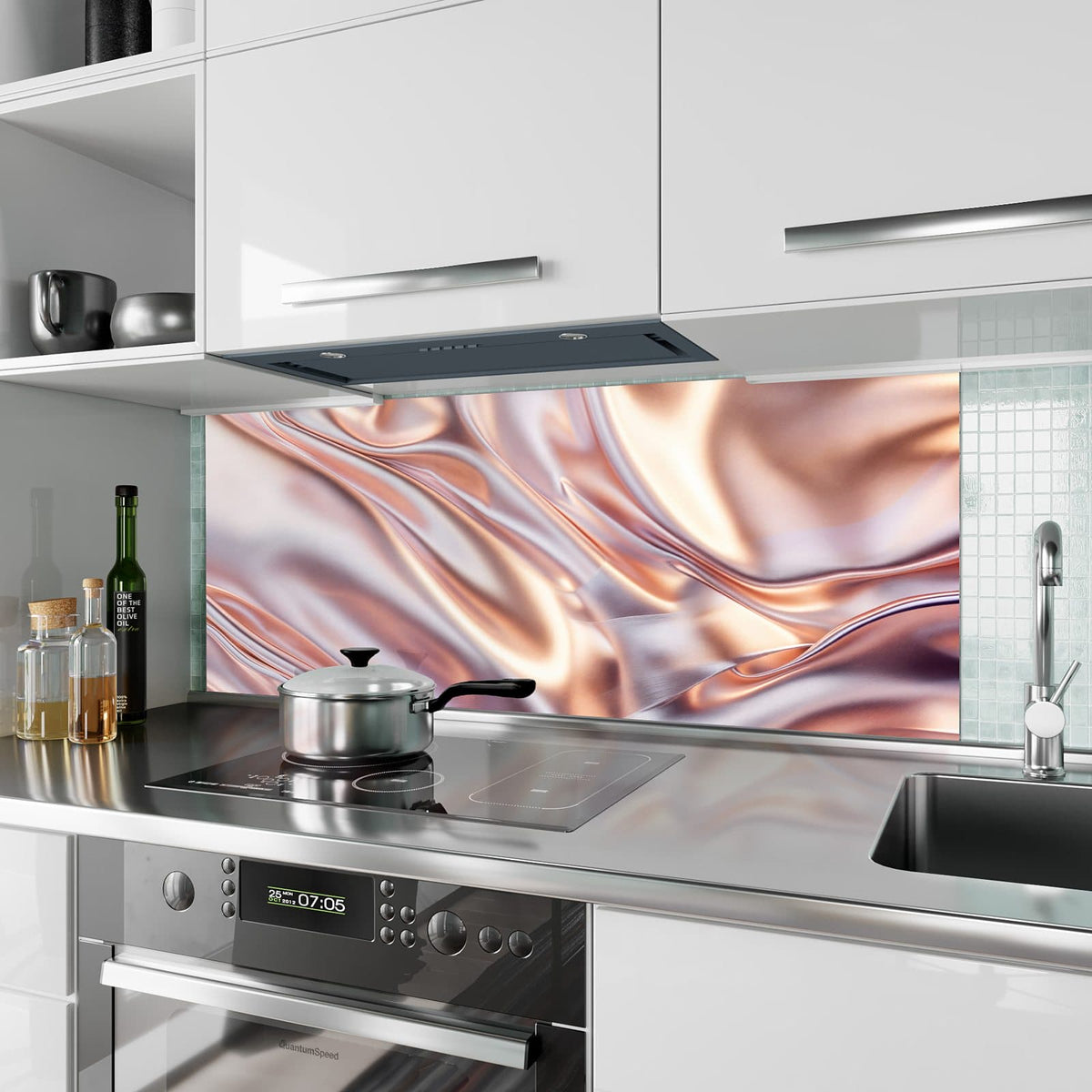 Küchenrückwand aus Glas Seidenfalten in Kupfer im Hochformat als Spritzschutz hinter dem Kochfeld, über dem Fliesenspiegel montiert