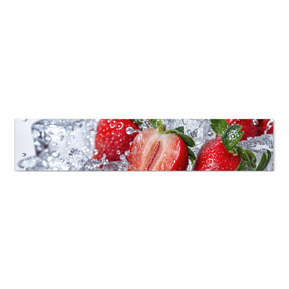 Zeitsparender Küchenteppich mit Motiv Erdbeeren im Wasser in Frontansicht