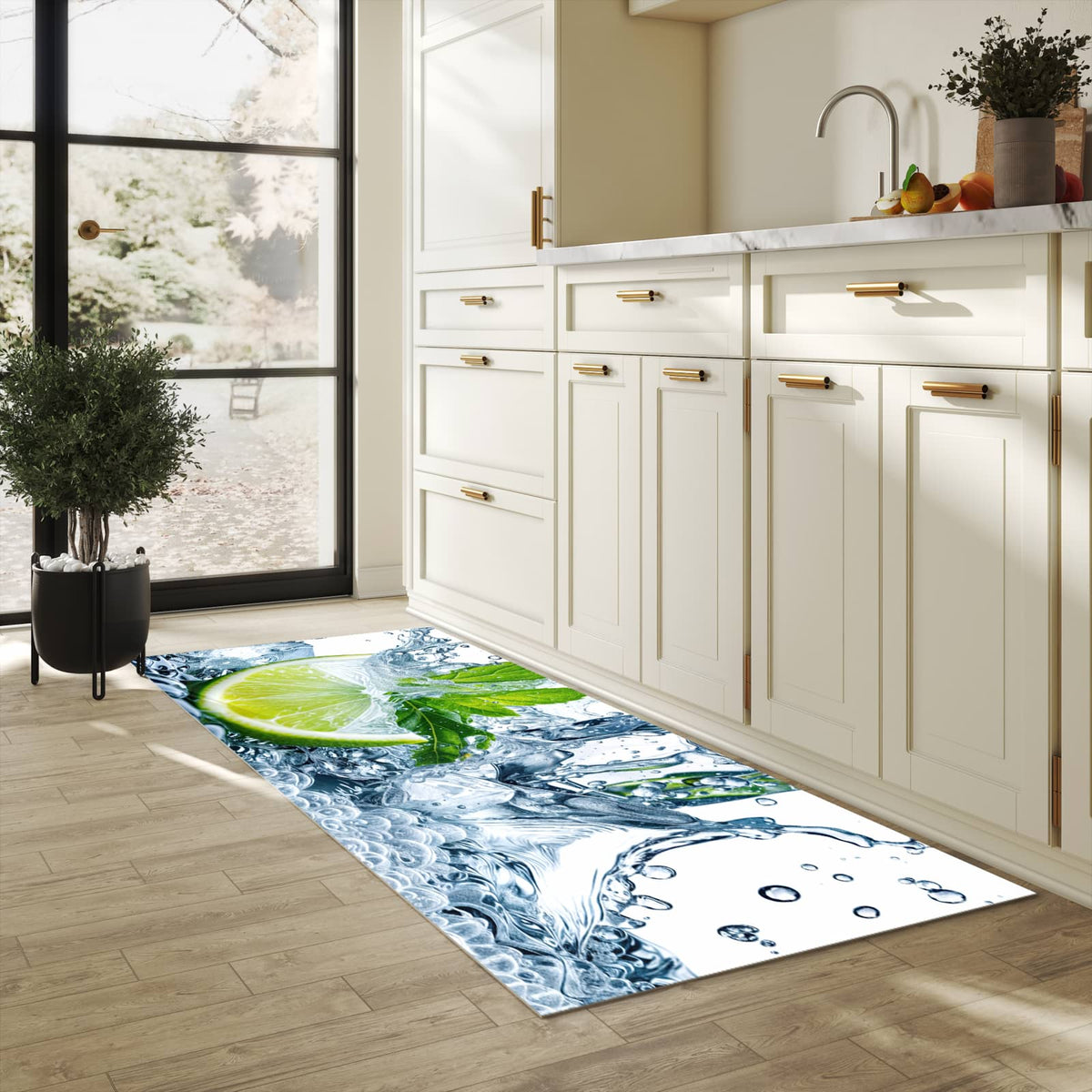 Waschbarer Bodenläufer Teppich mit Motiv Limettenspritzer in heller Küche